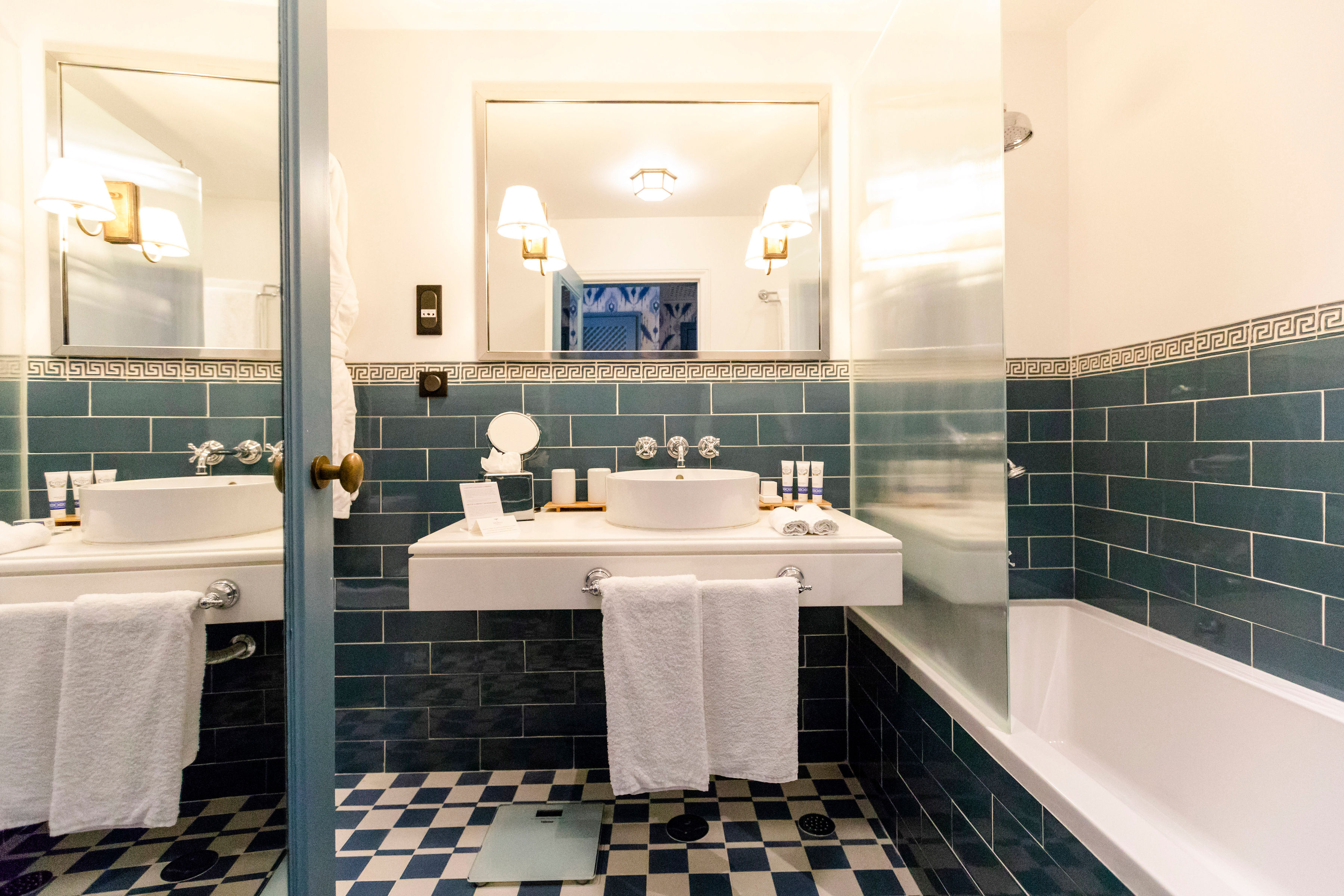 Double or Twin Standard