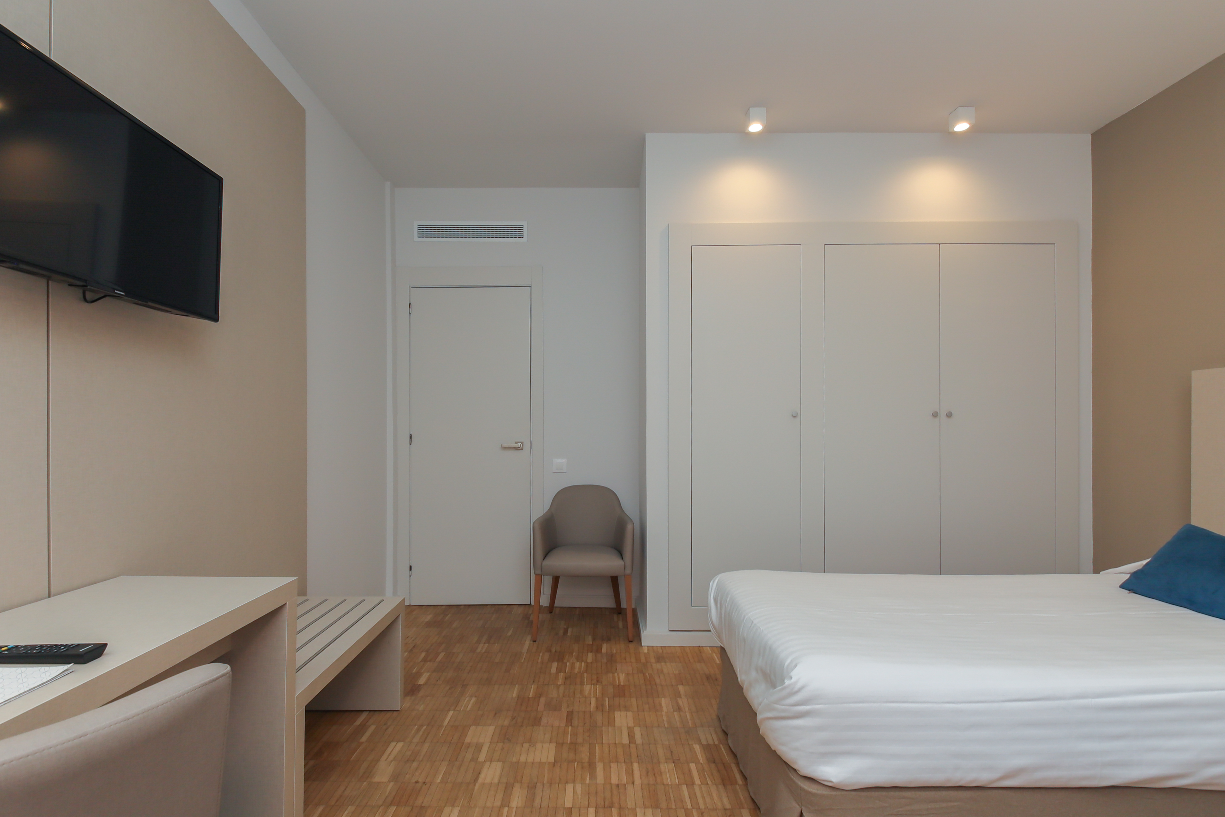 Double or Twin Standard