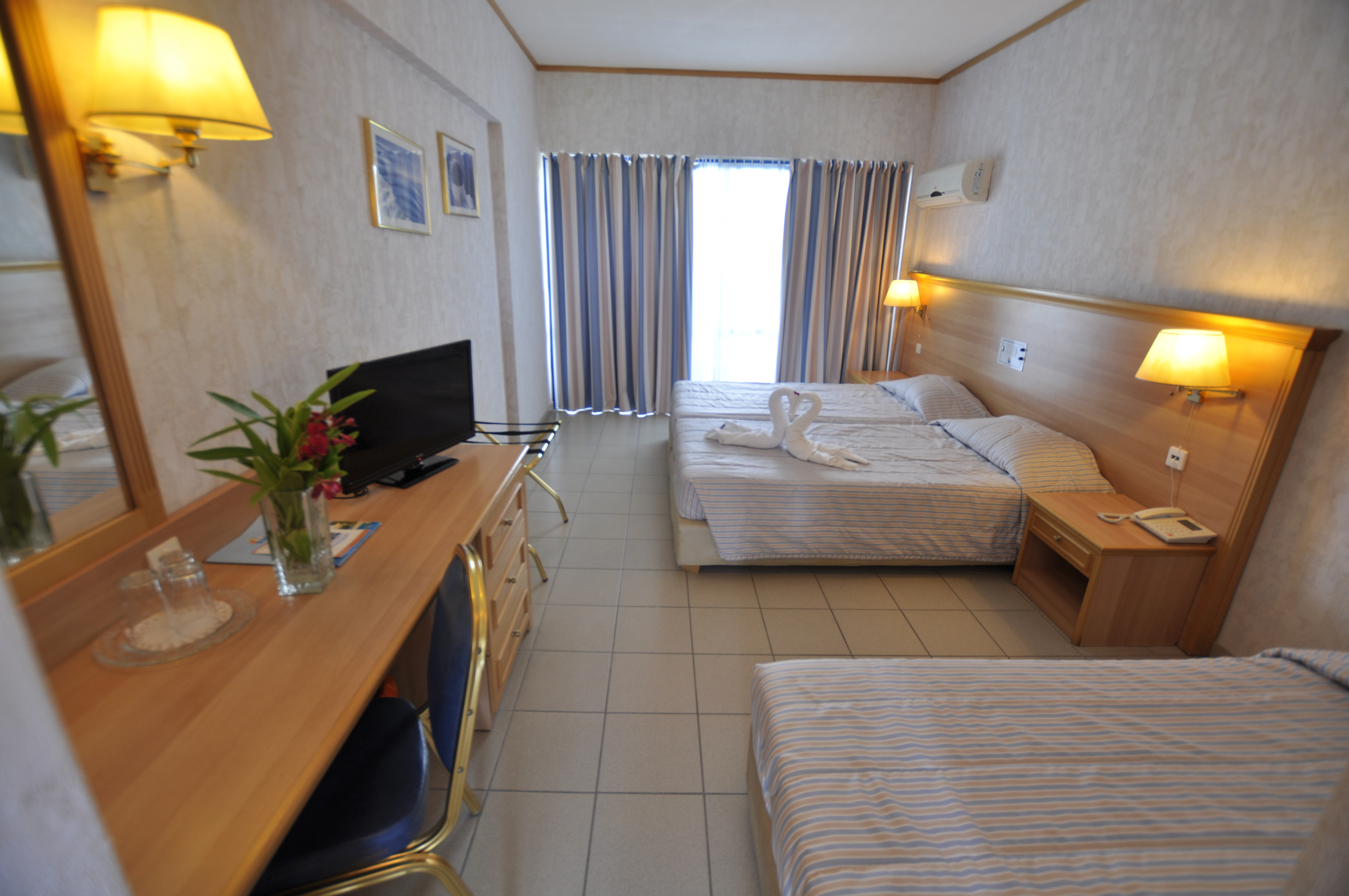 Bungalow Garden View