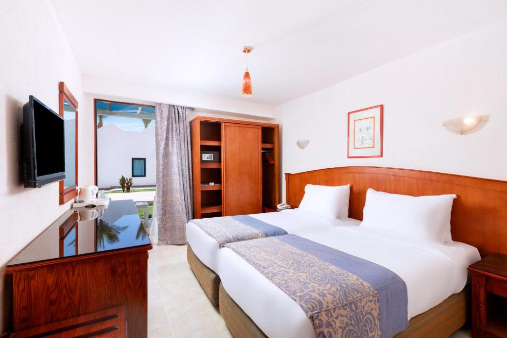 Family Room Garden View