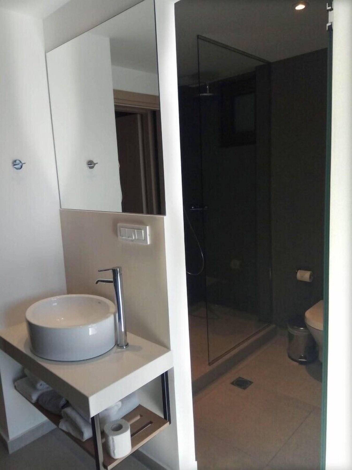 Quadruple Connecting Room