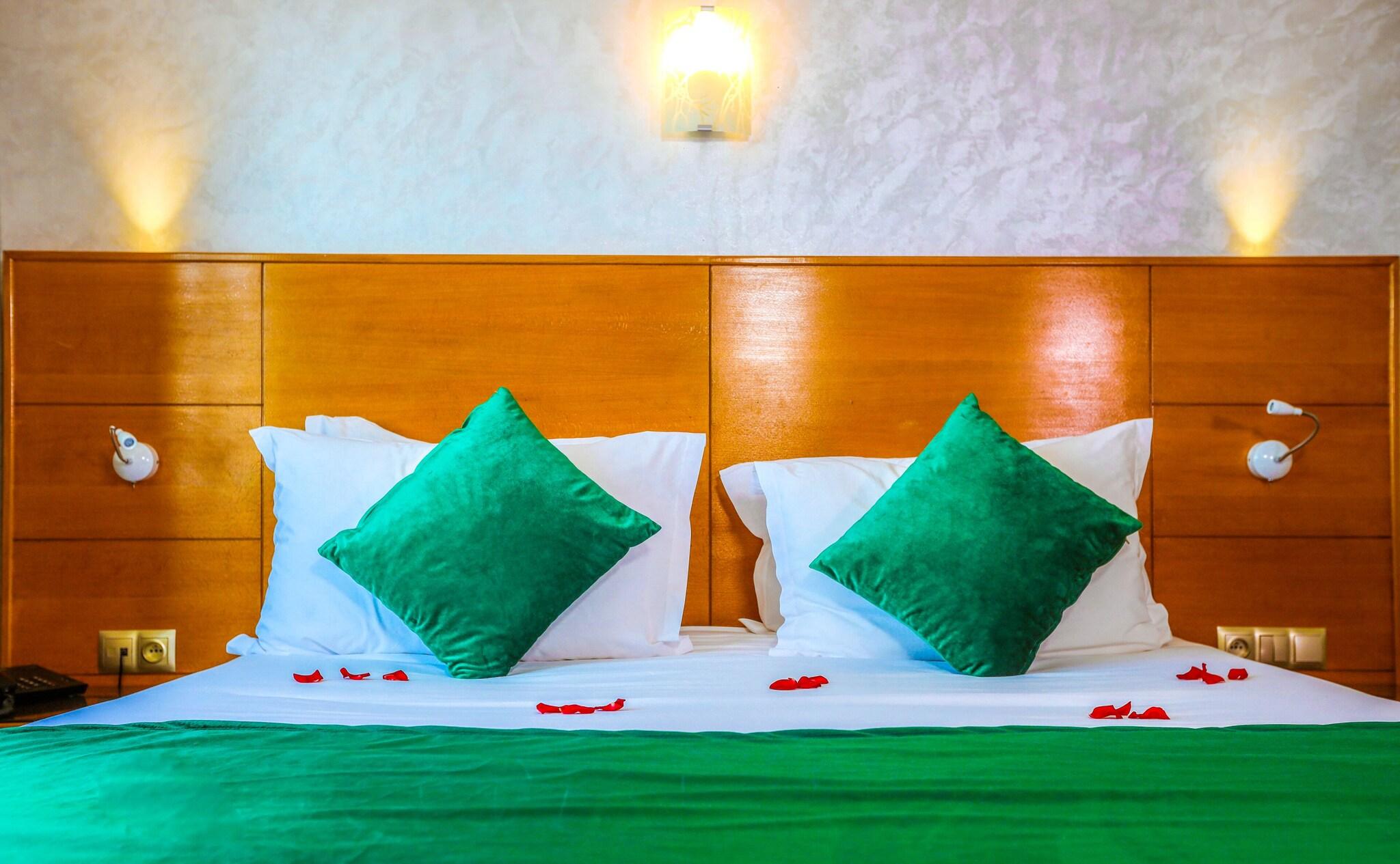 Suite Queen Size Bed