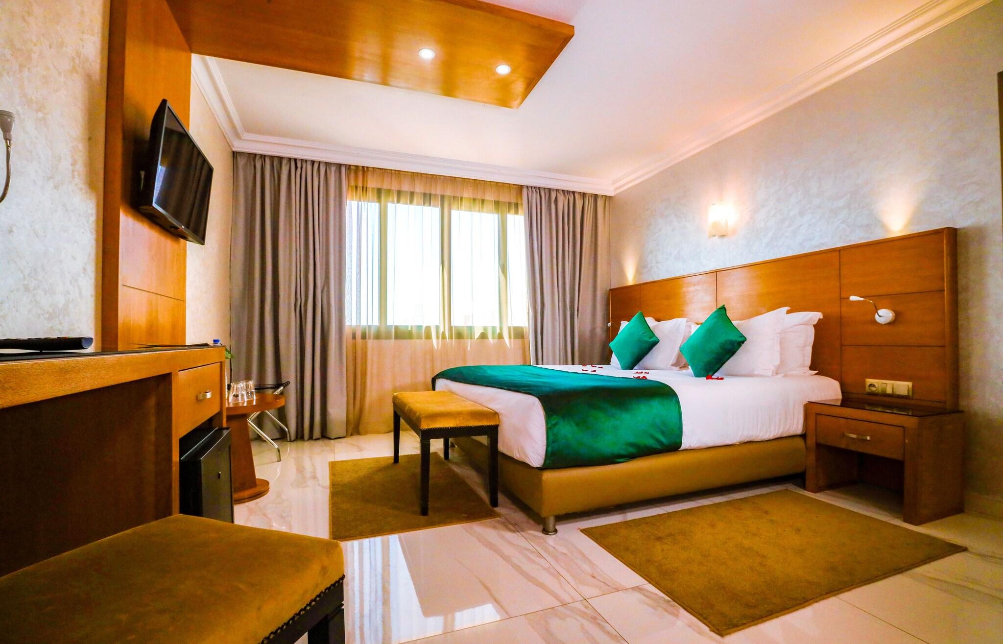 Suite Queen Size Bed