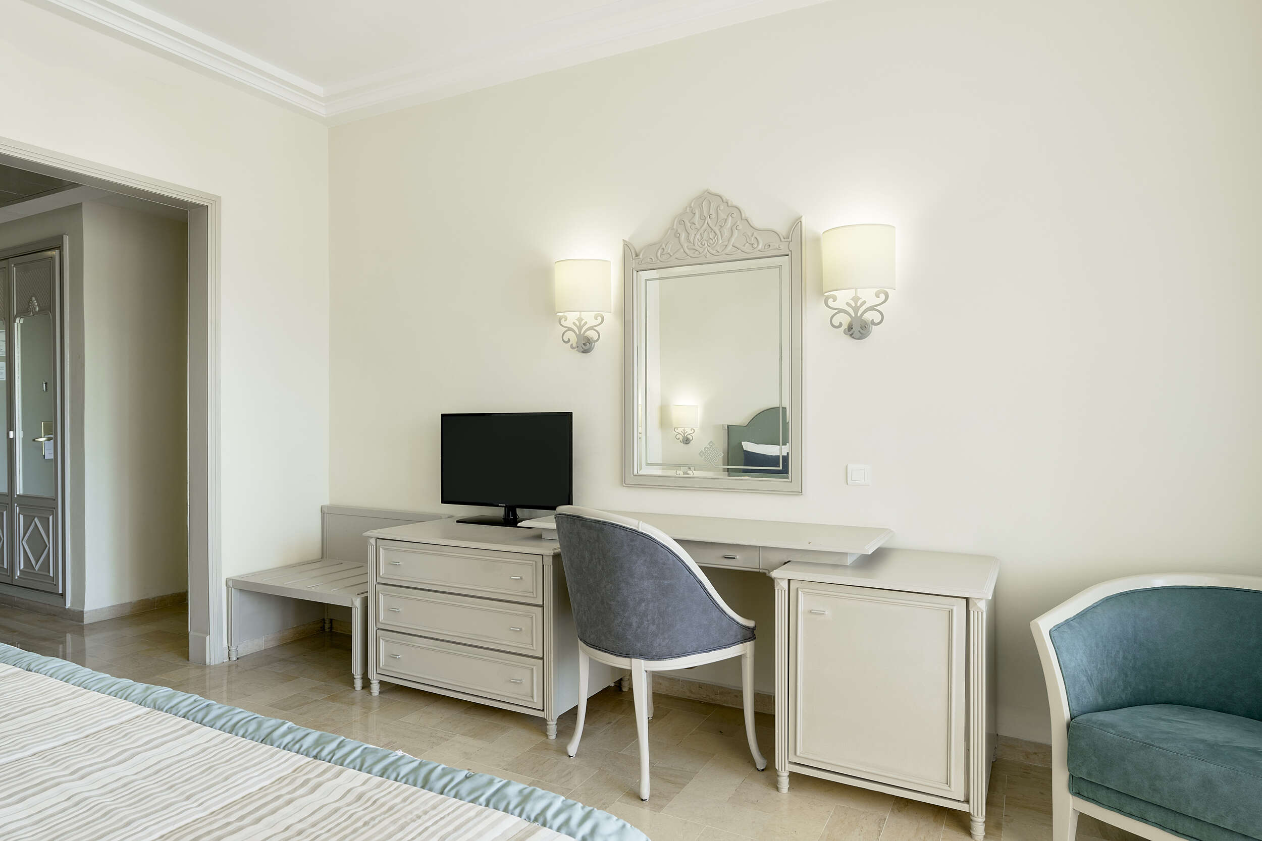 Double or Twin Side Sea View