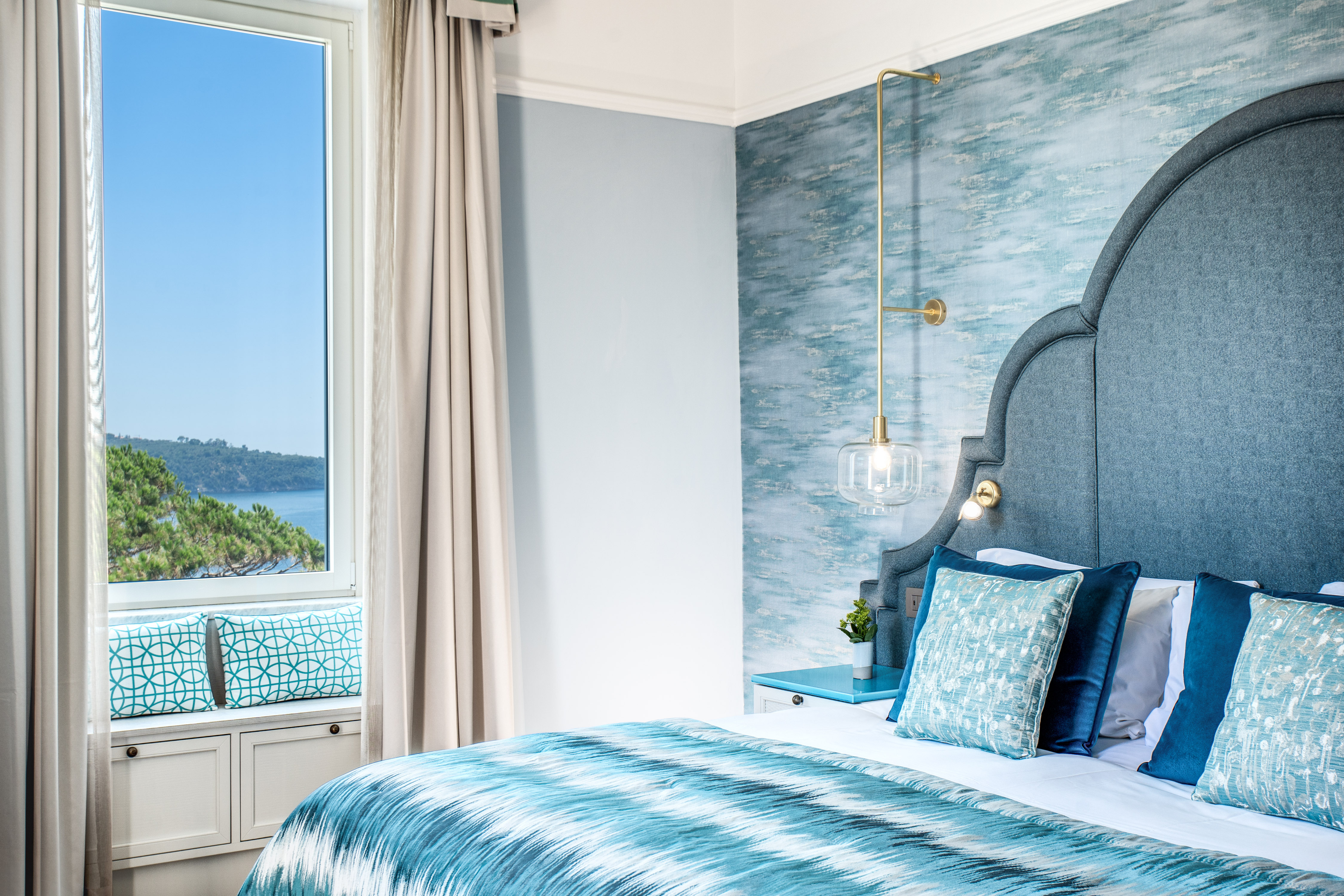 Junior Suite Side Sea View with Balcony