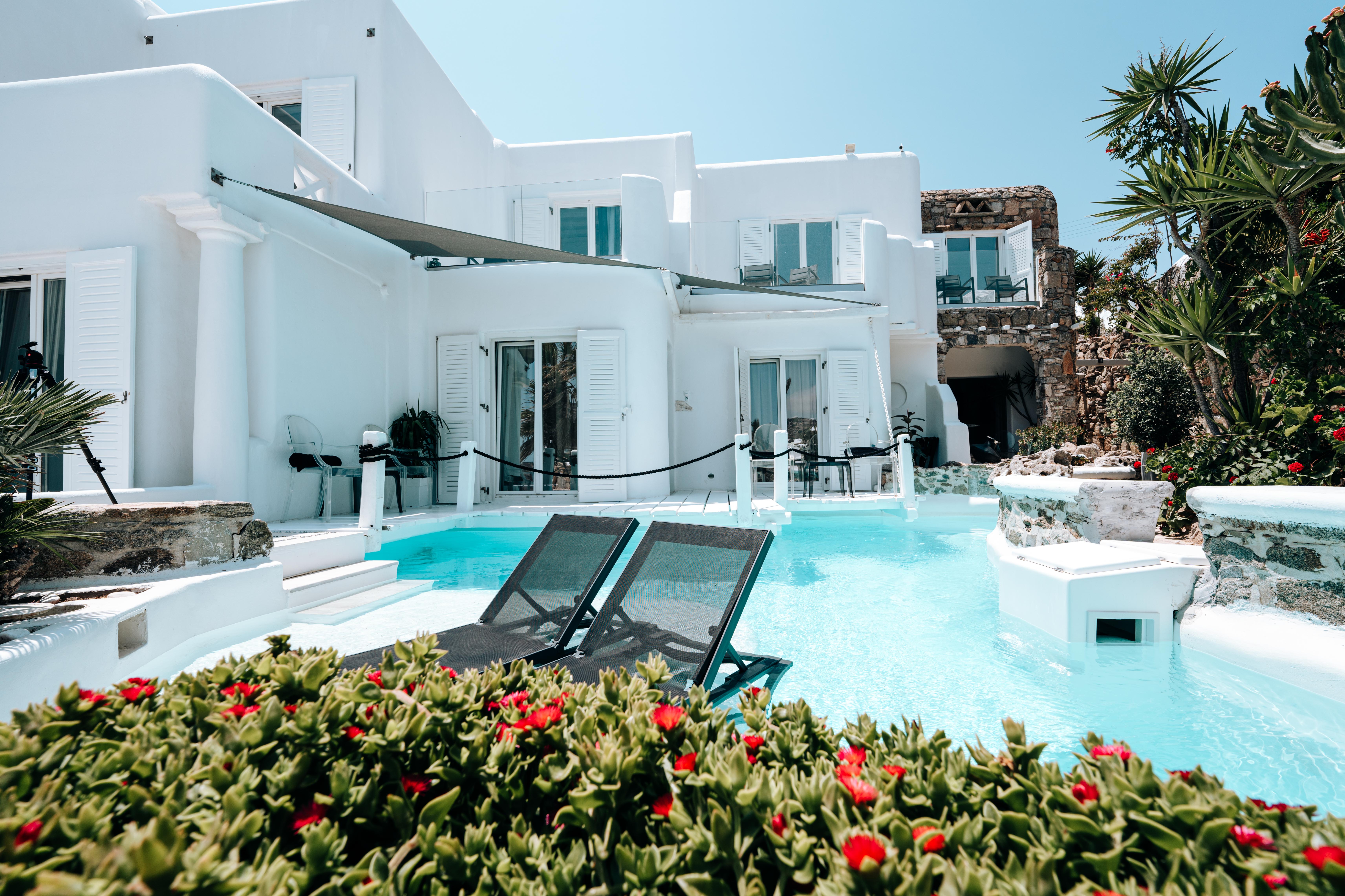 Suite Two Bedrooms with Private Pool