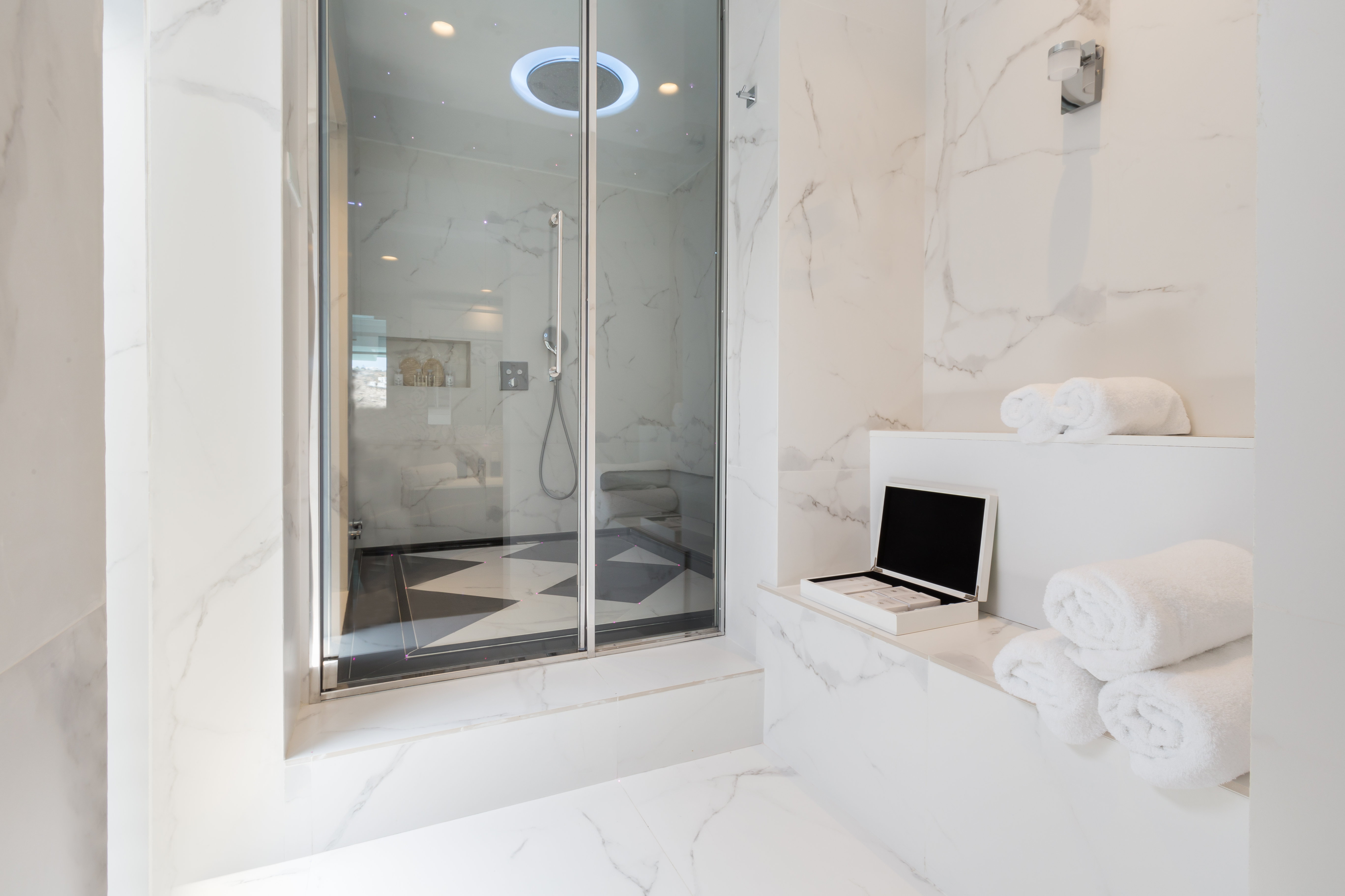 Suite with Private Pool