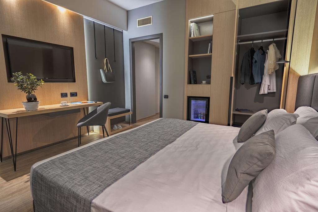 Double Single with Balcony