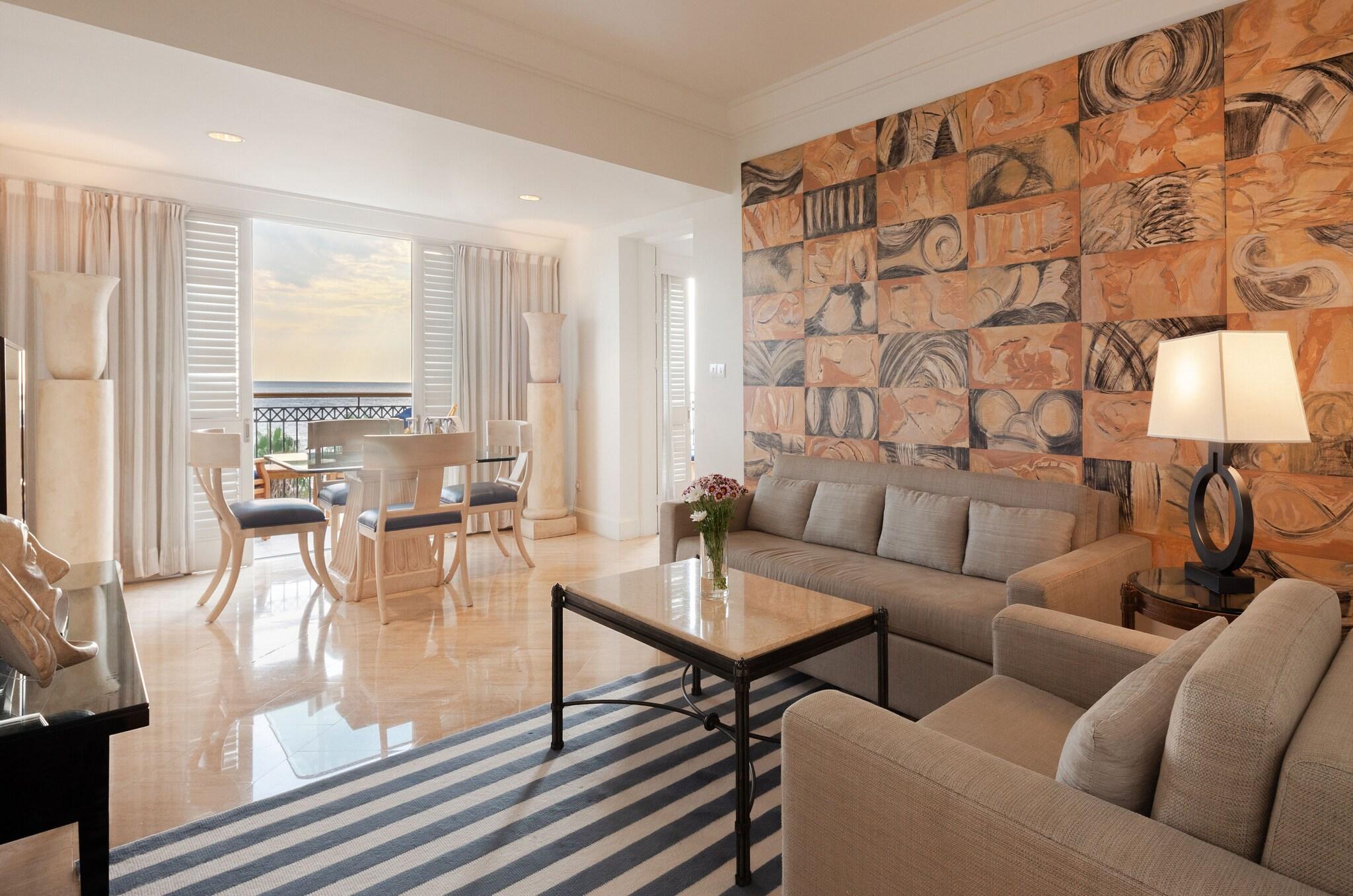 Suite Deluxe with Views