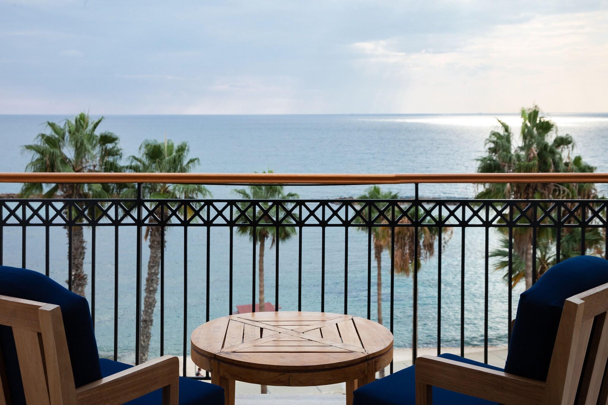 Suite Deluxe King Bed