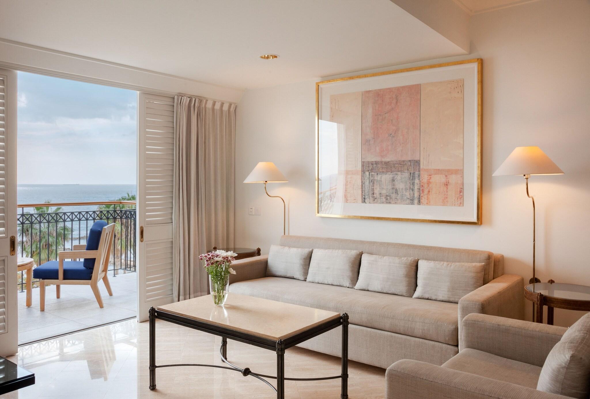 Suite Deluxe King Bed