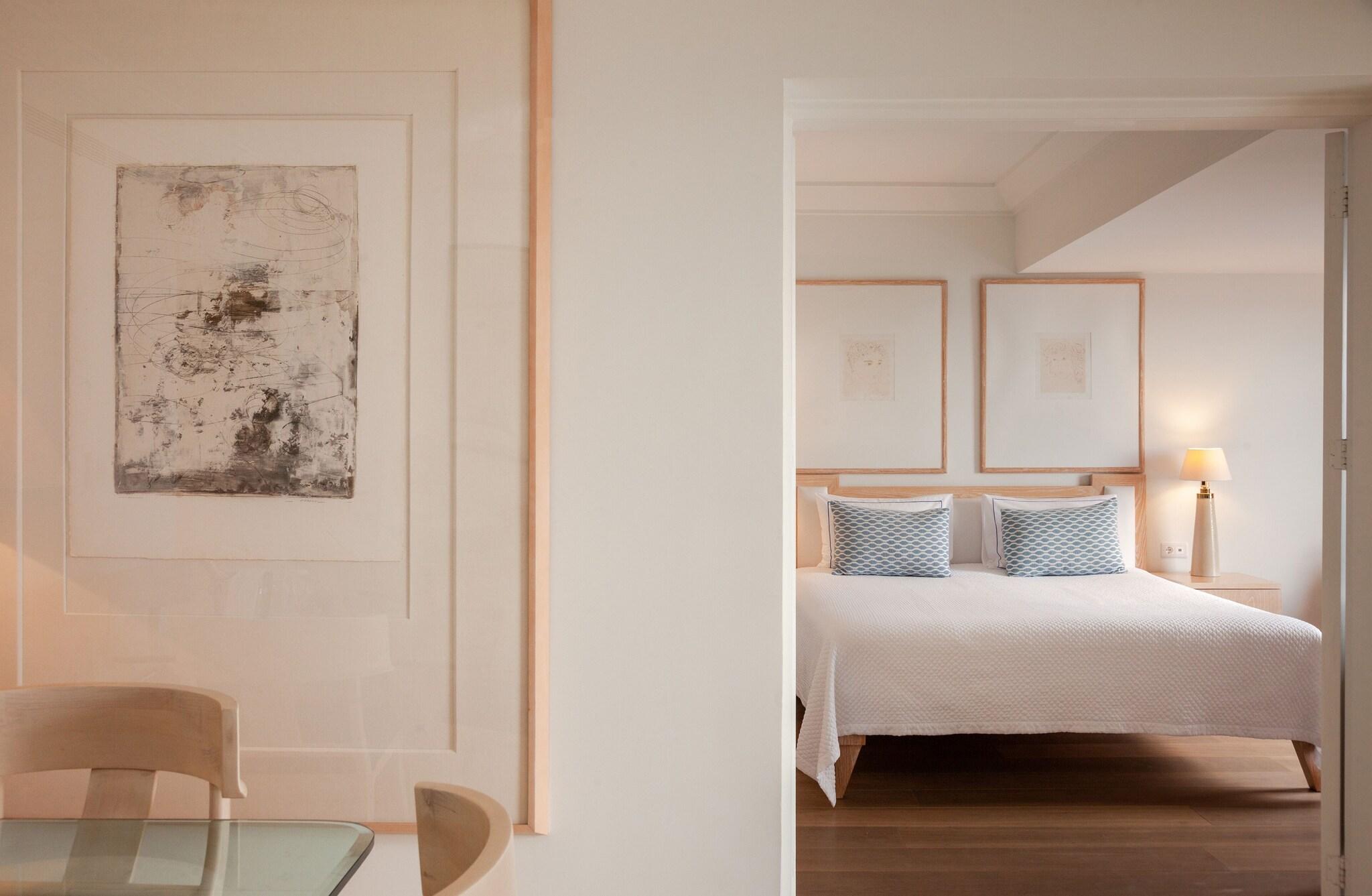 Suite Deluxe King Bed