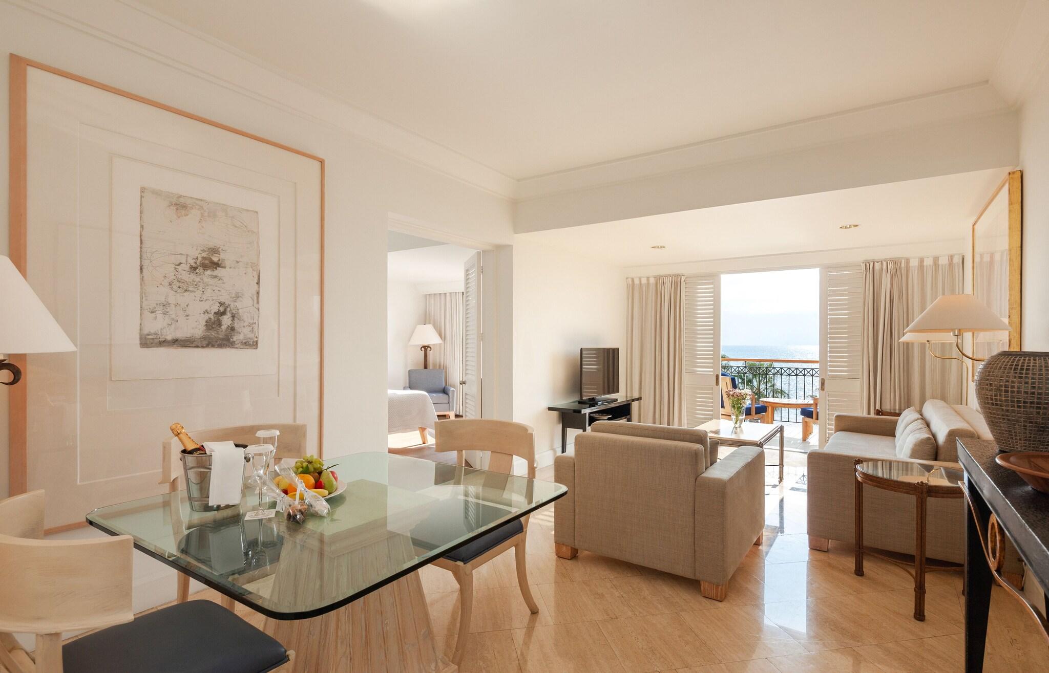 Suite Deluxe King Bed