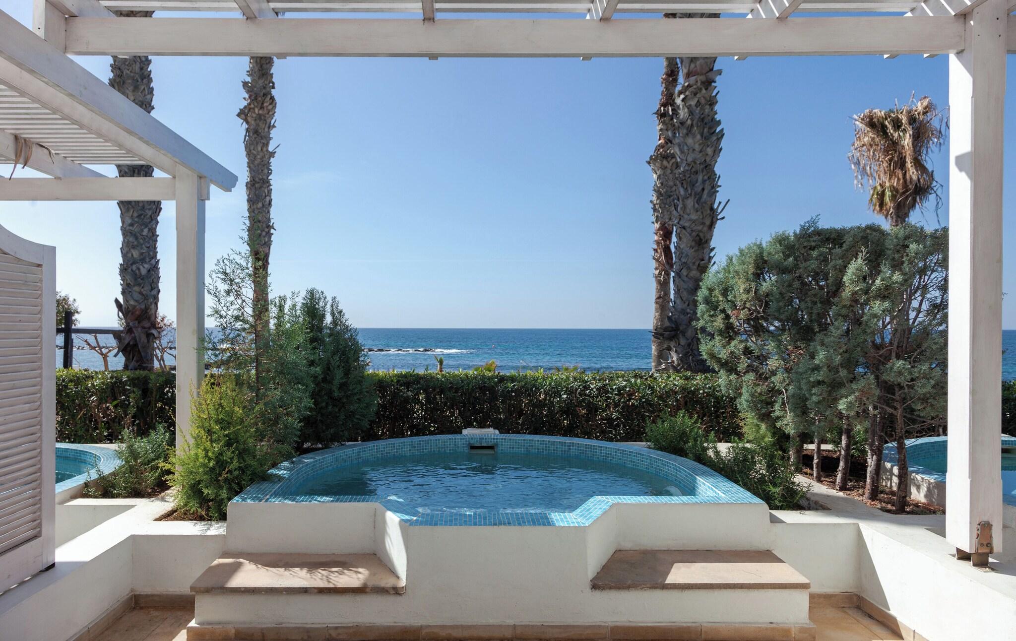 Studio King Size Bed