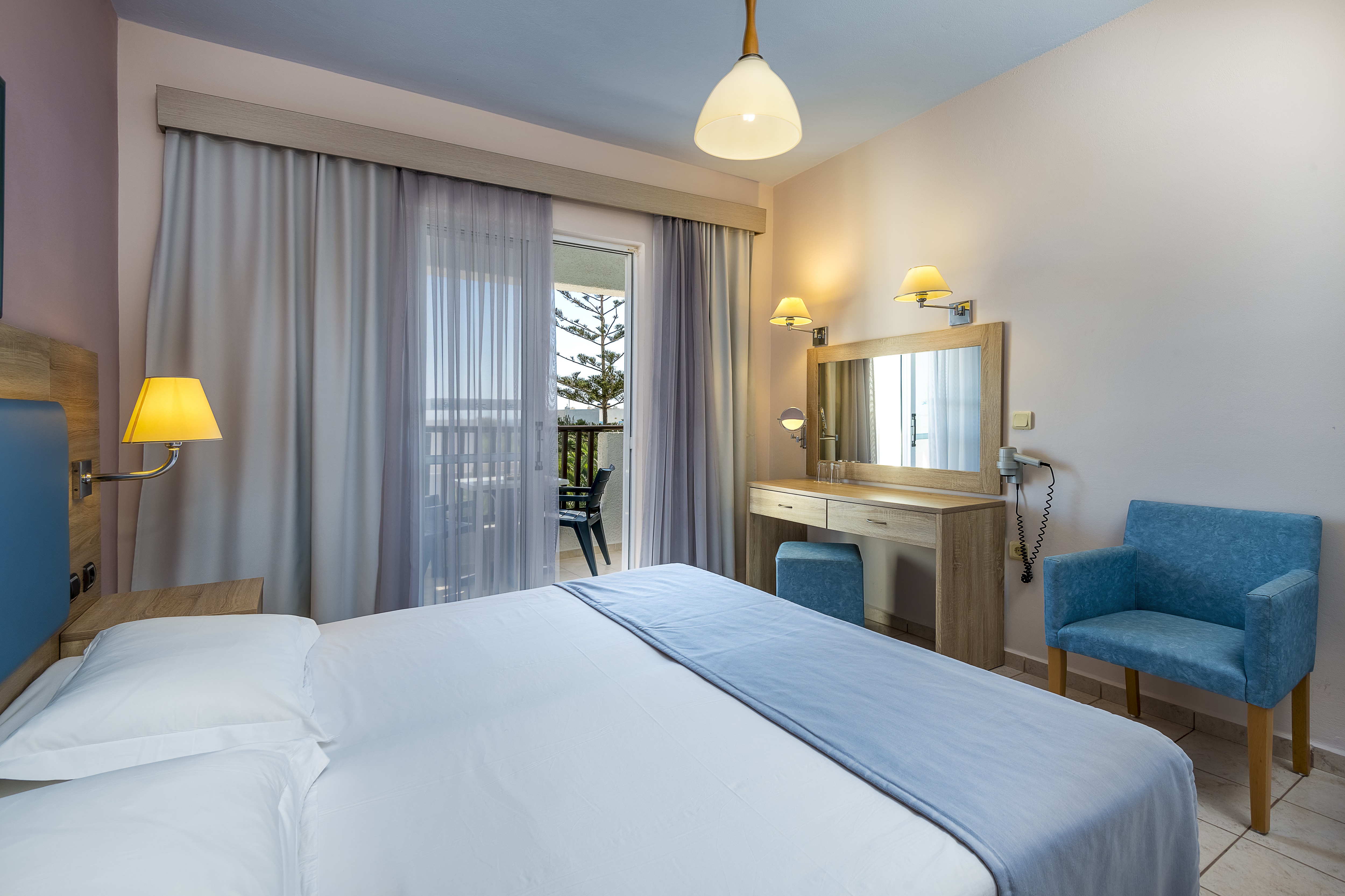 Family Room Garden View