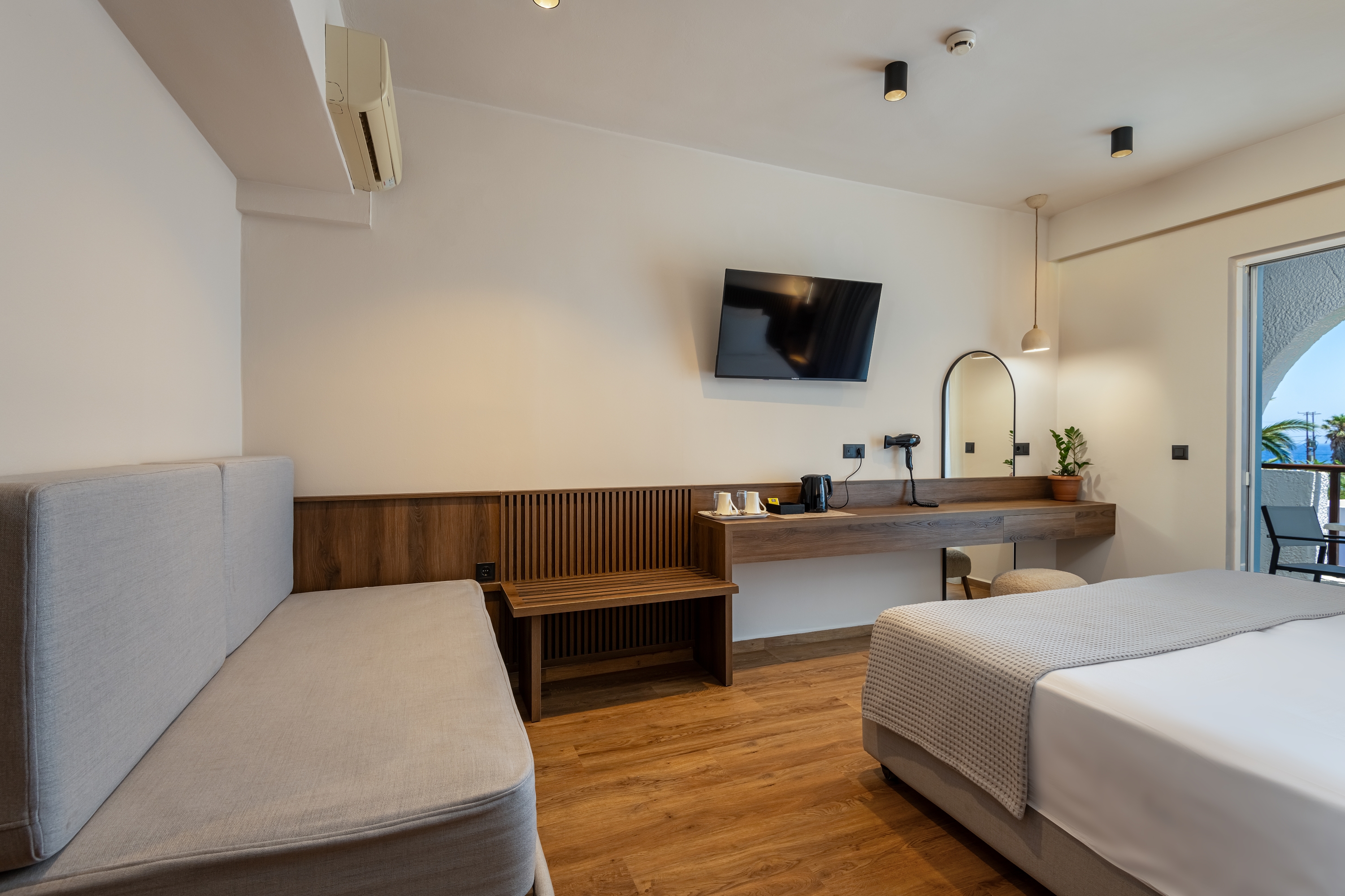 Double or Twin Deluxe Sea View