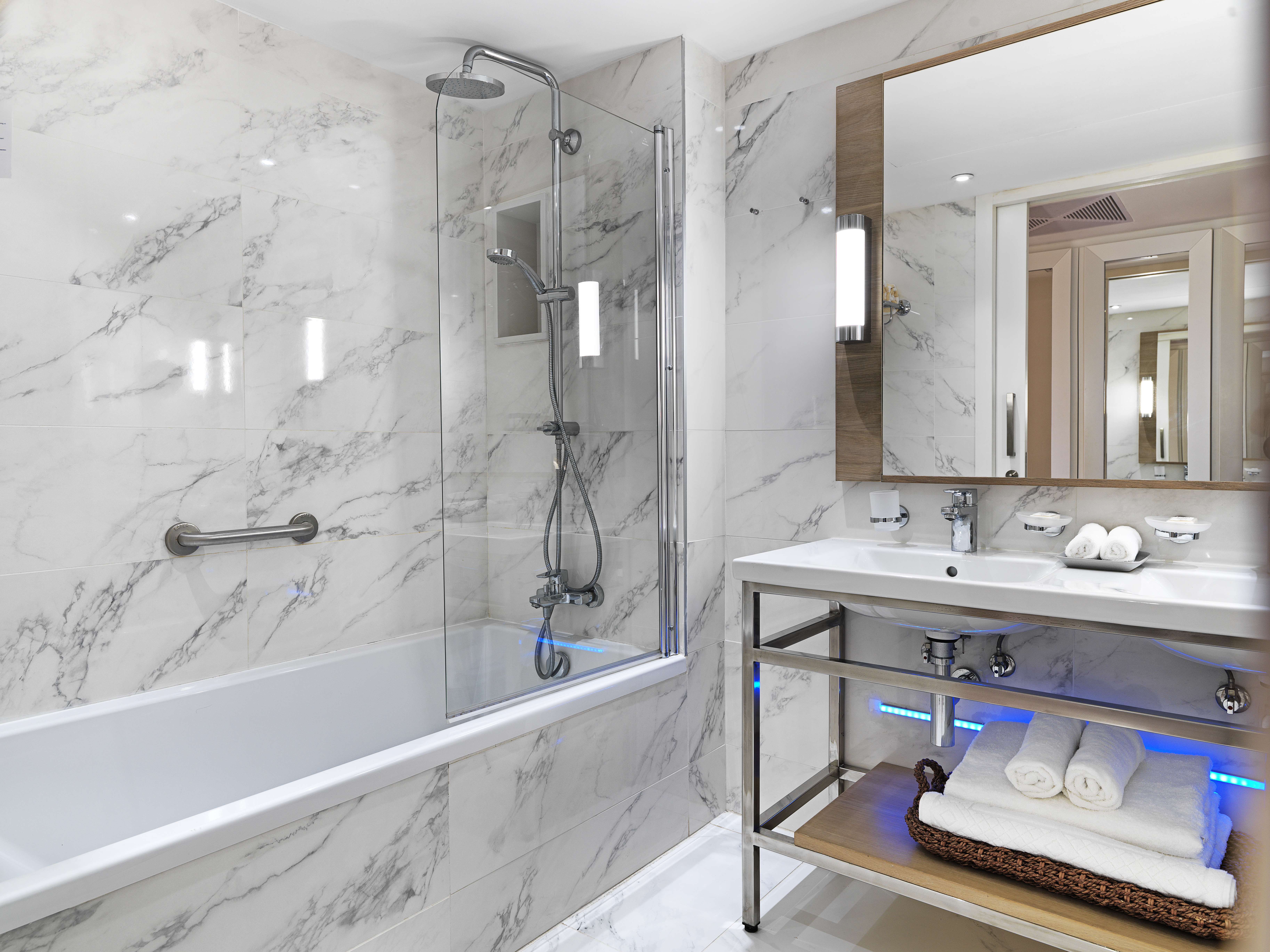 Junior Suite Pool View