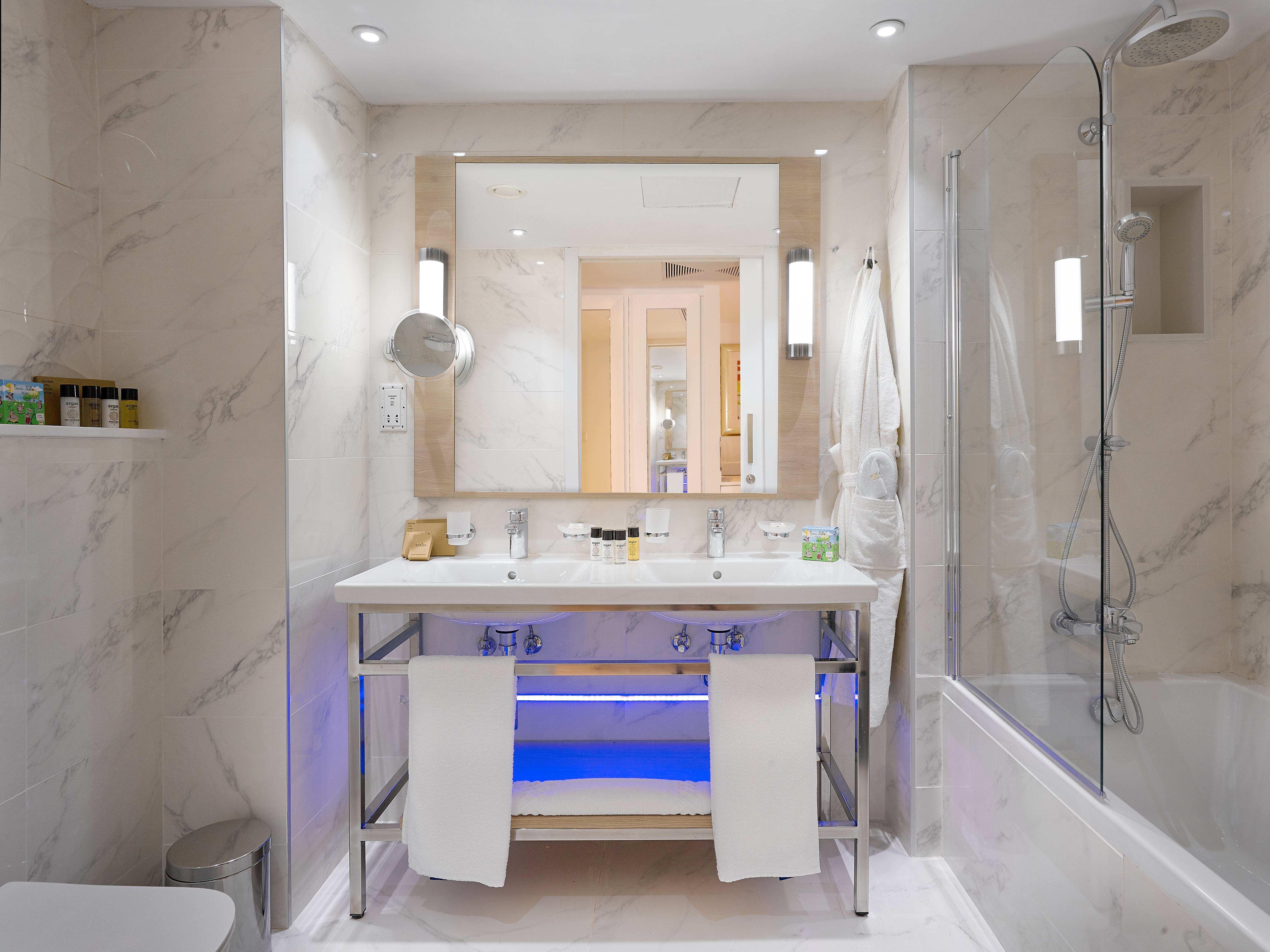 Junior Suite Land View