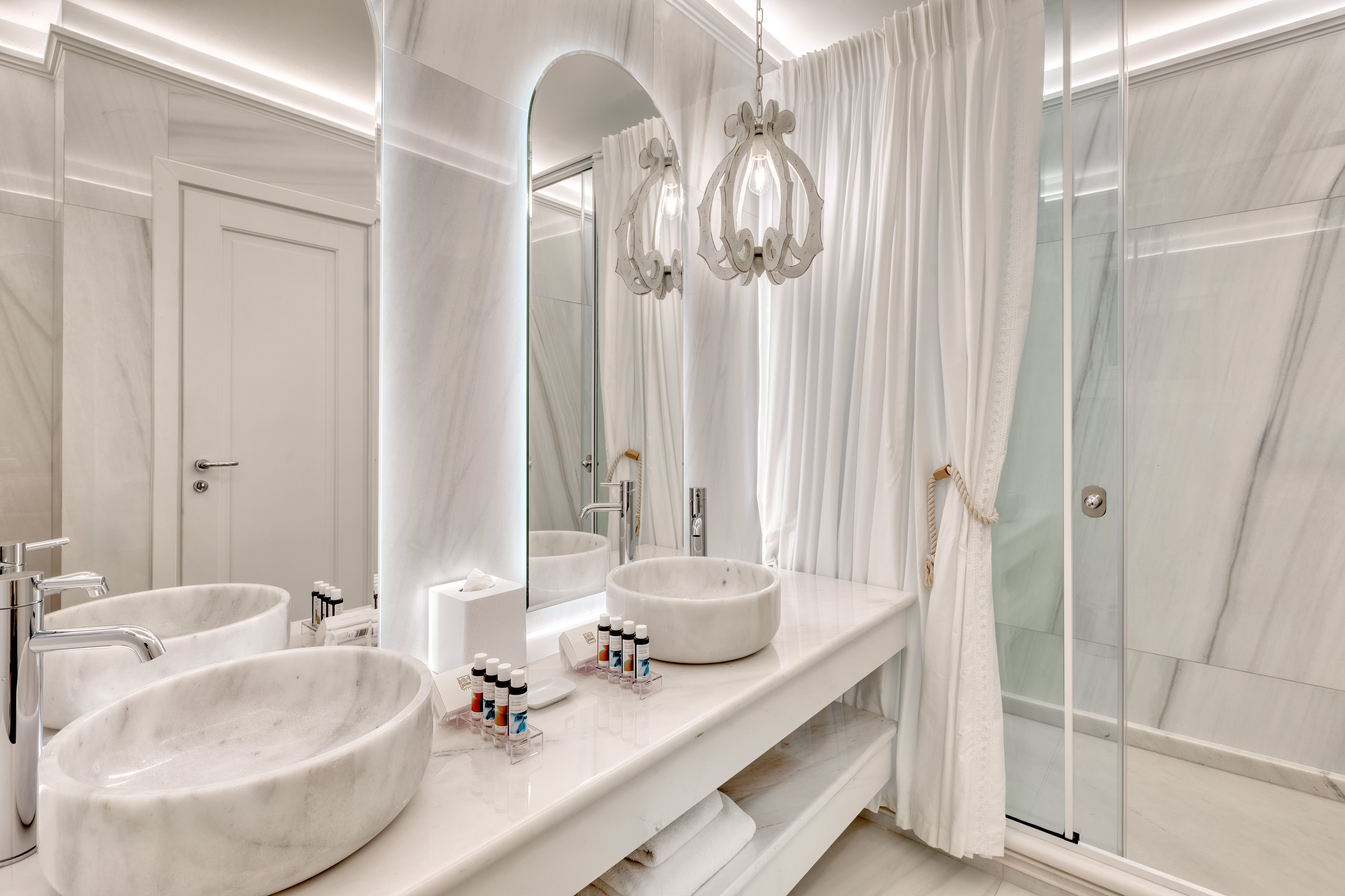 Double with Private Pool