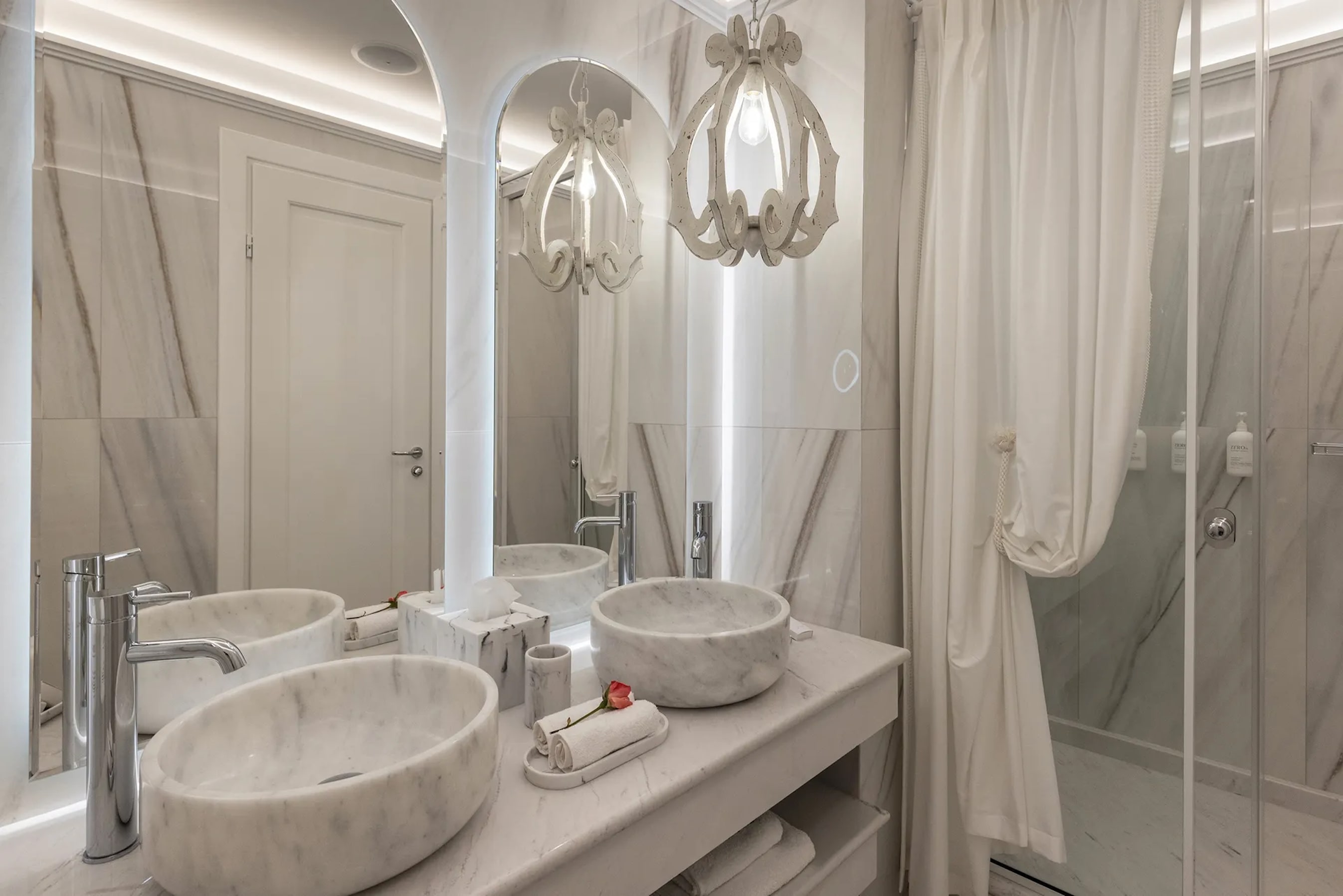 Suite Two Bedrooms with Air Conditioning