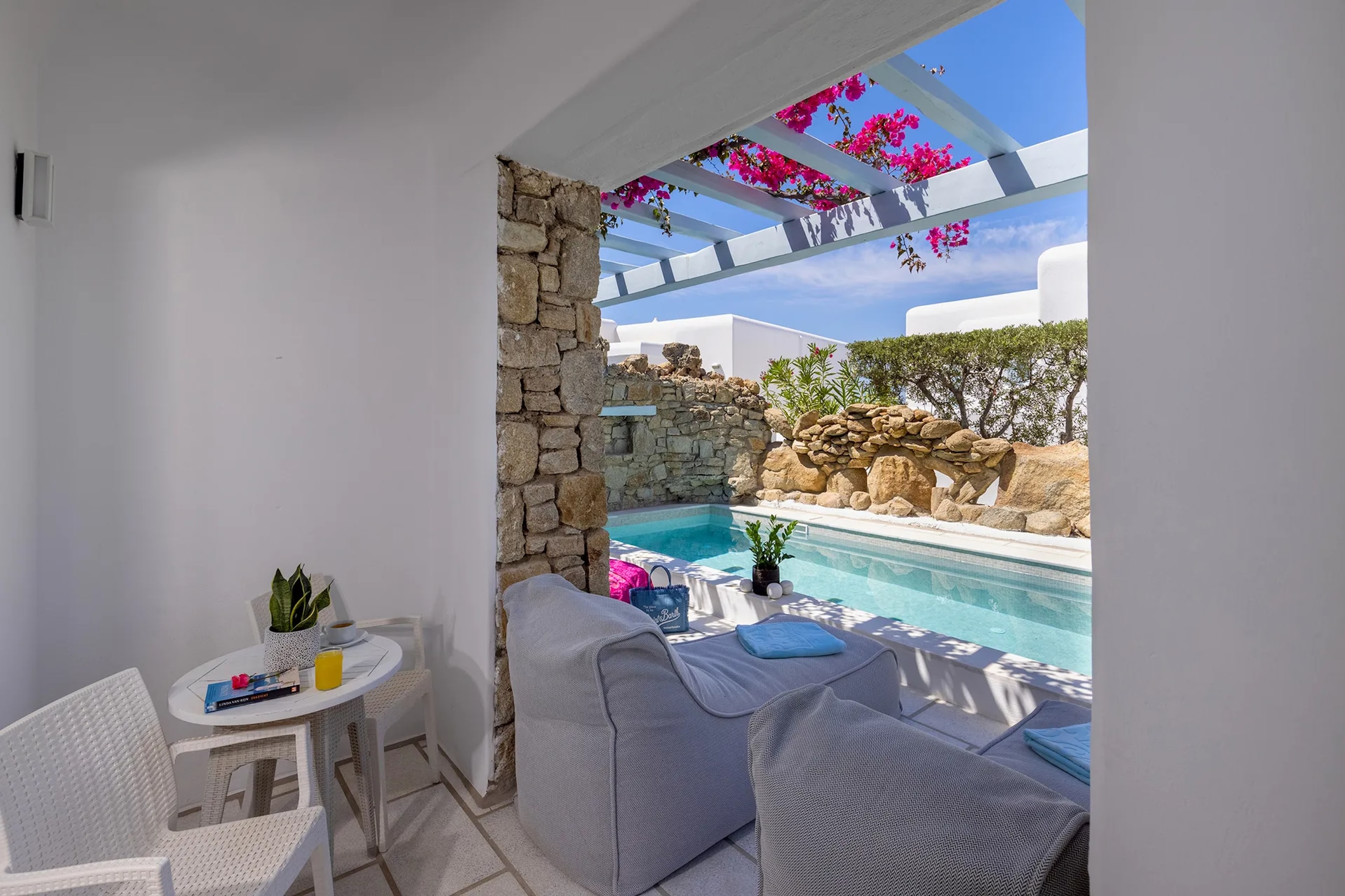 Suite Two Bedrooms with Air Conditioning