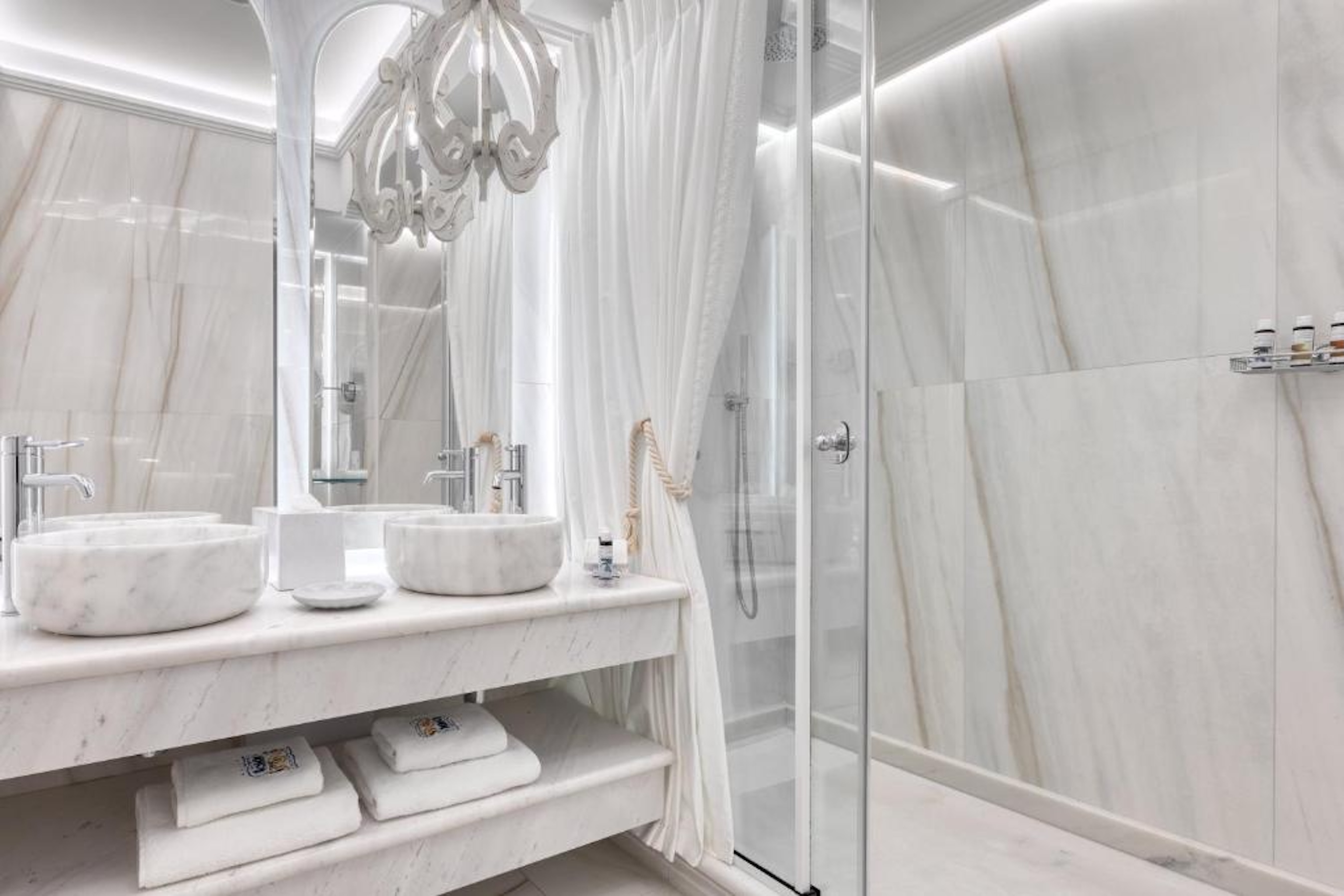 Suite Two Bedrooms with Private Pool