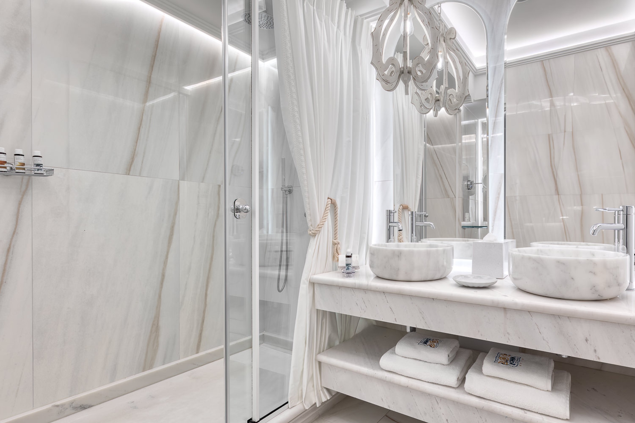 Suite Two Bedrooms with Private Pool