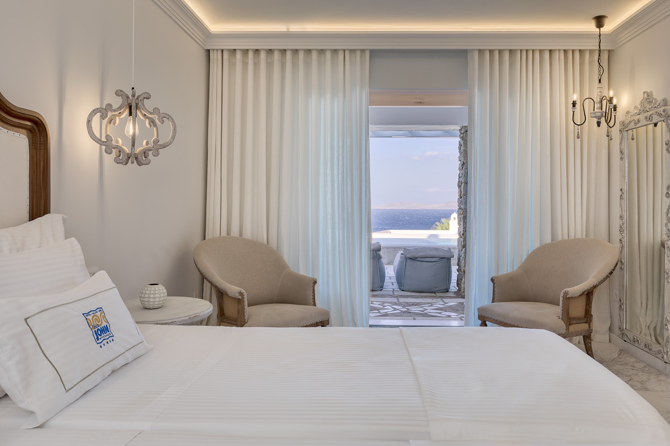 Suite Two Bedrooms with Private Pool