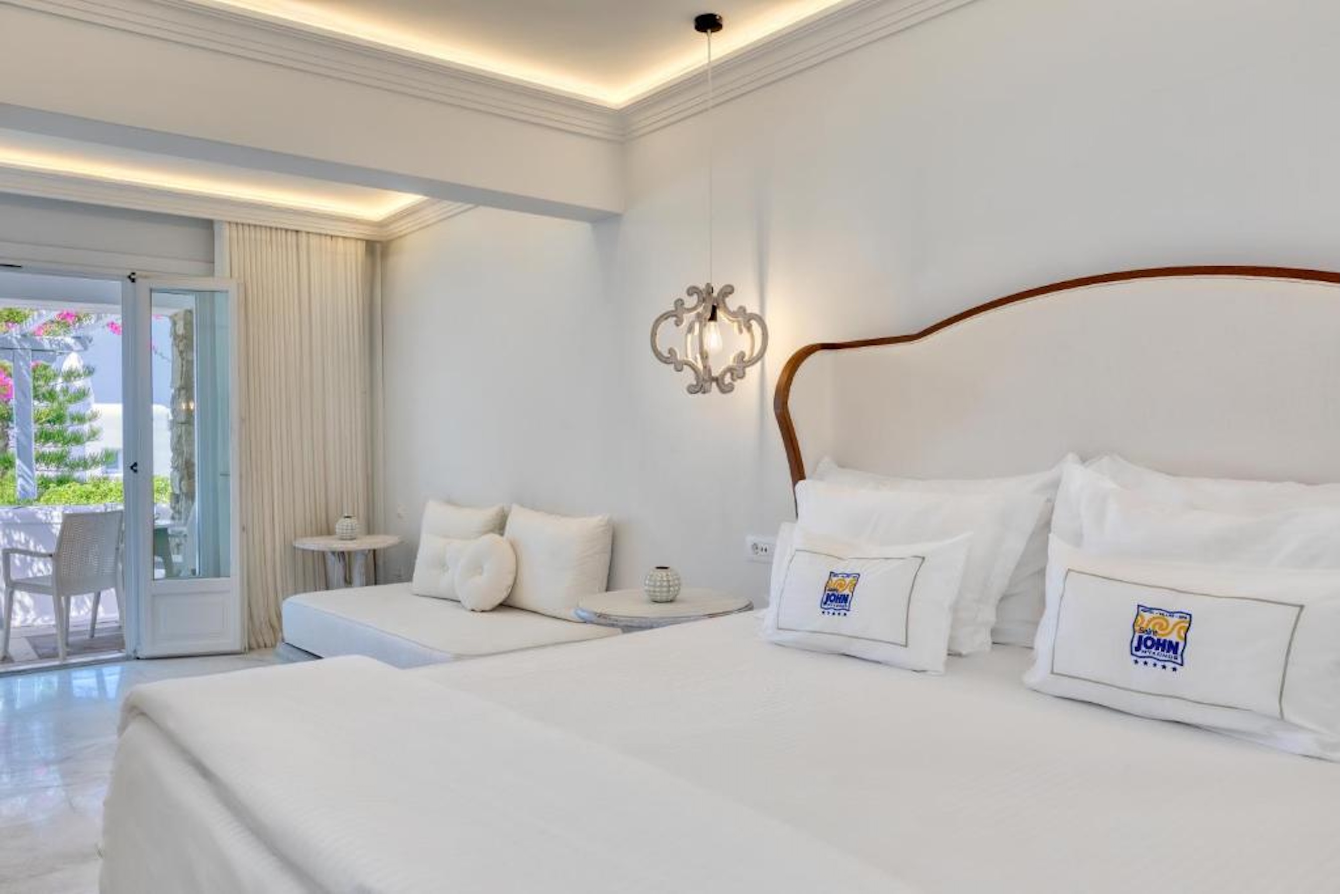 Suite Two Bedrooms with Air Conditioning