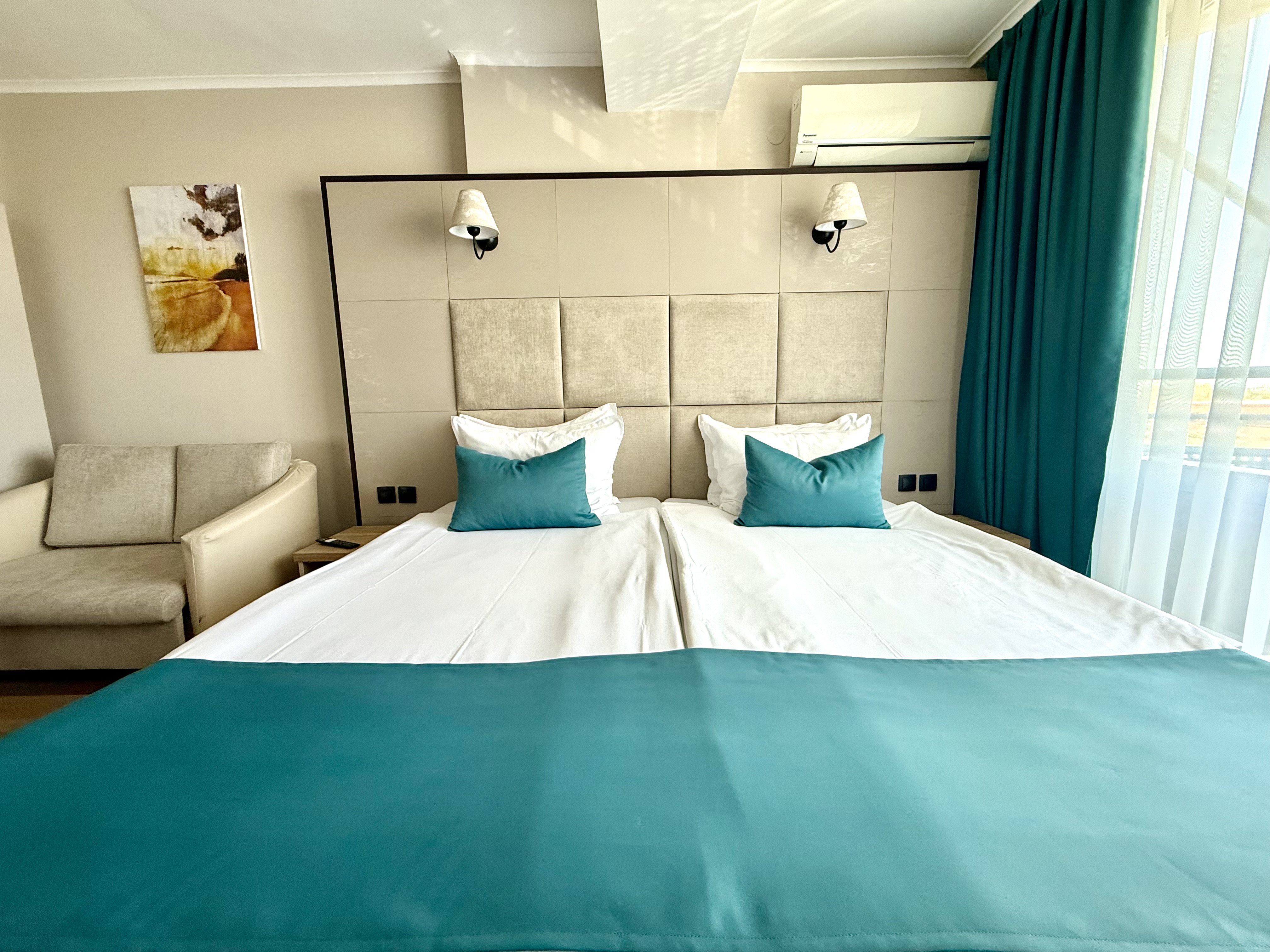 Double or Twin One Bed