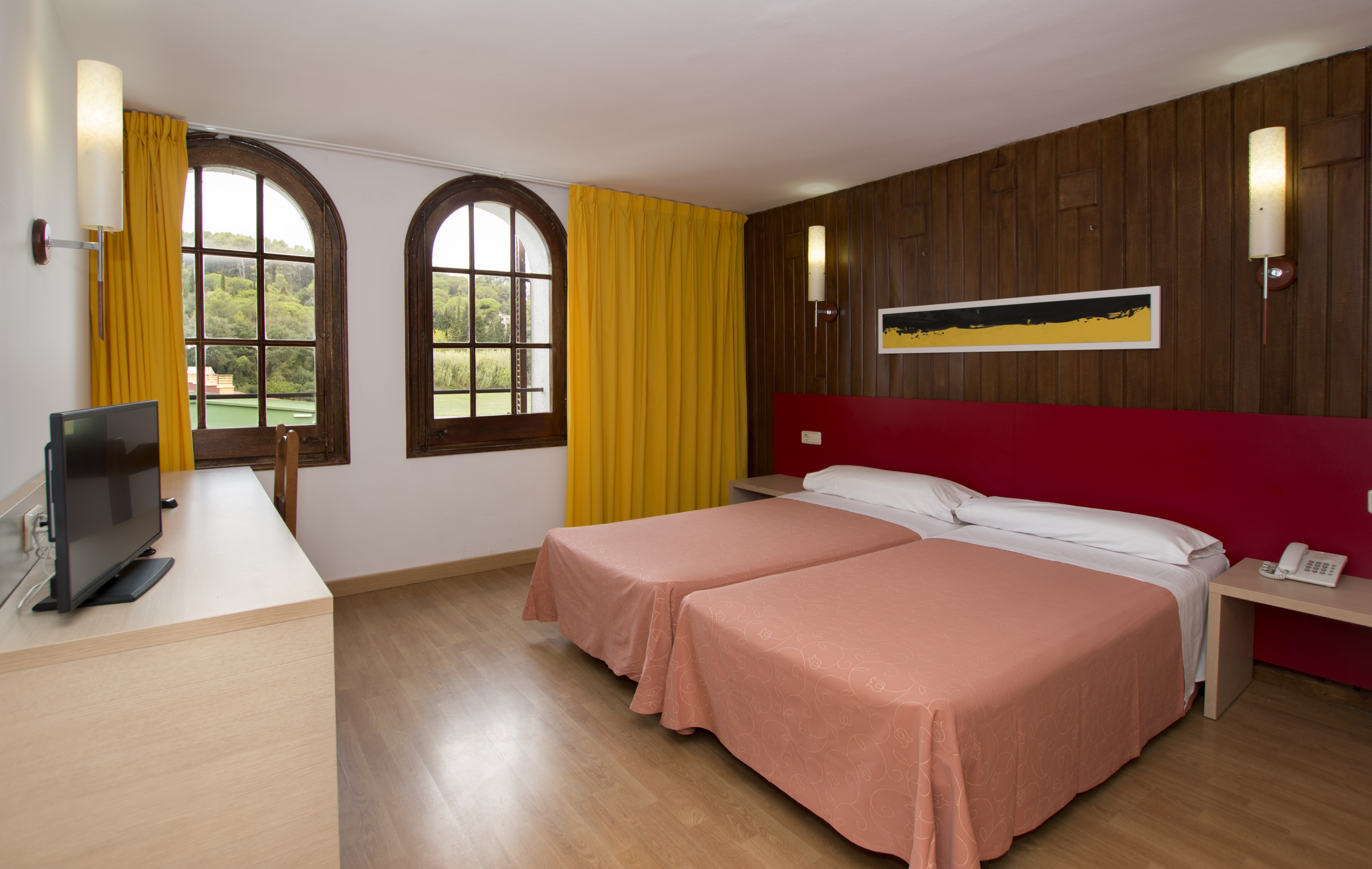 Double or Twin Standard