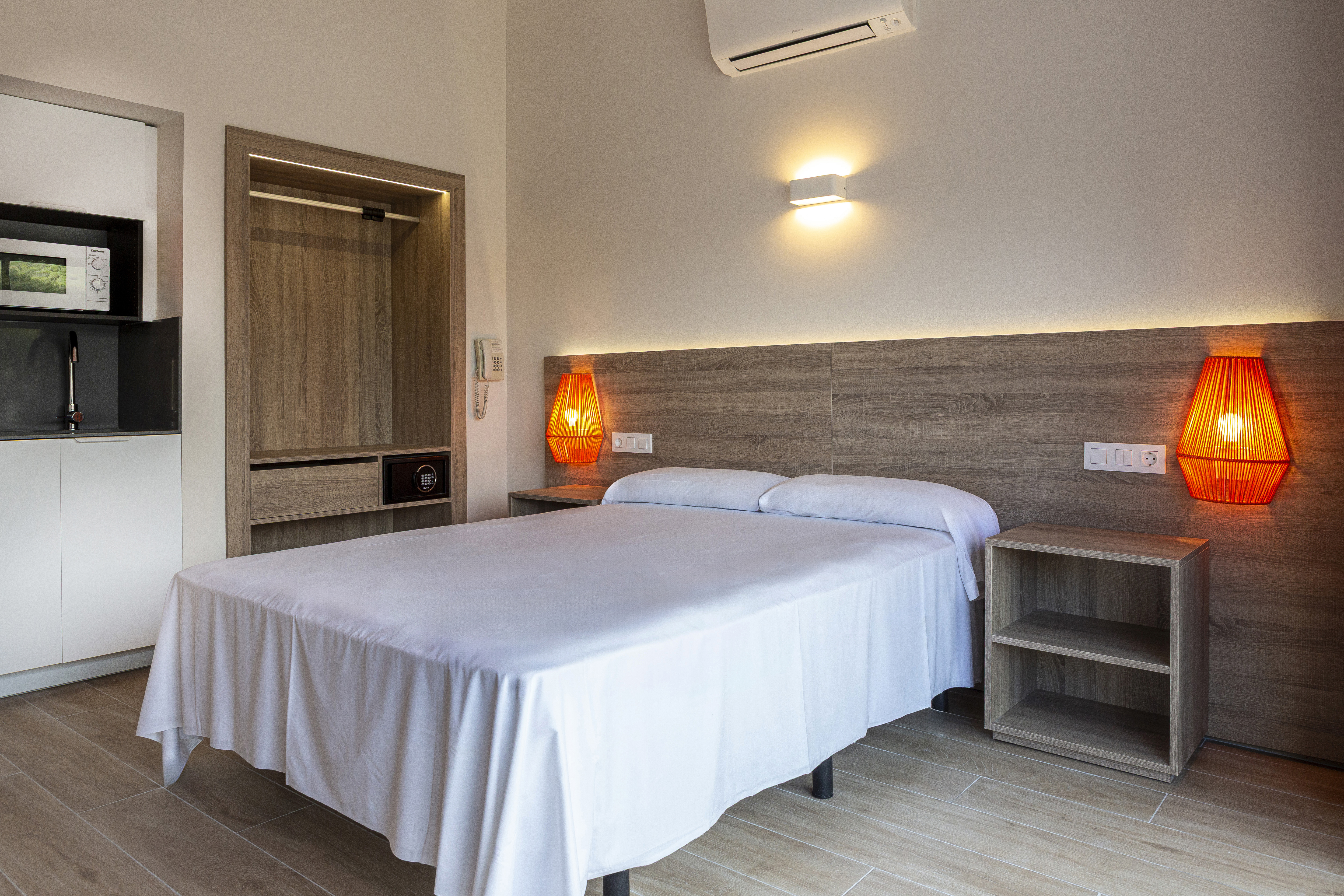 Apartment Capacity 3