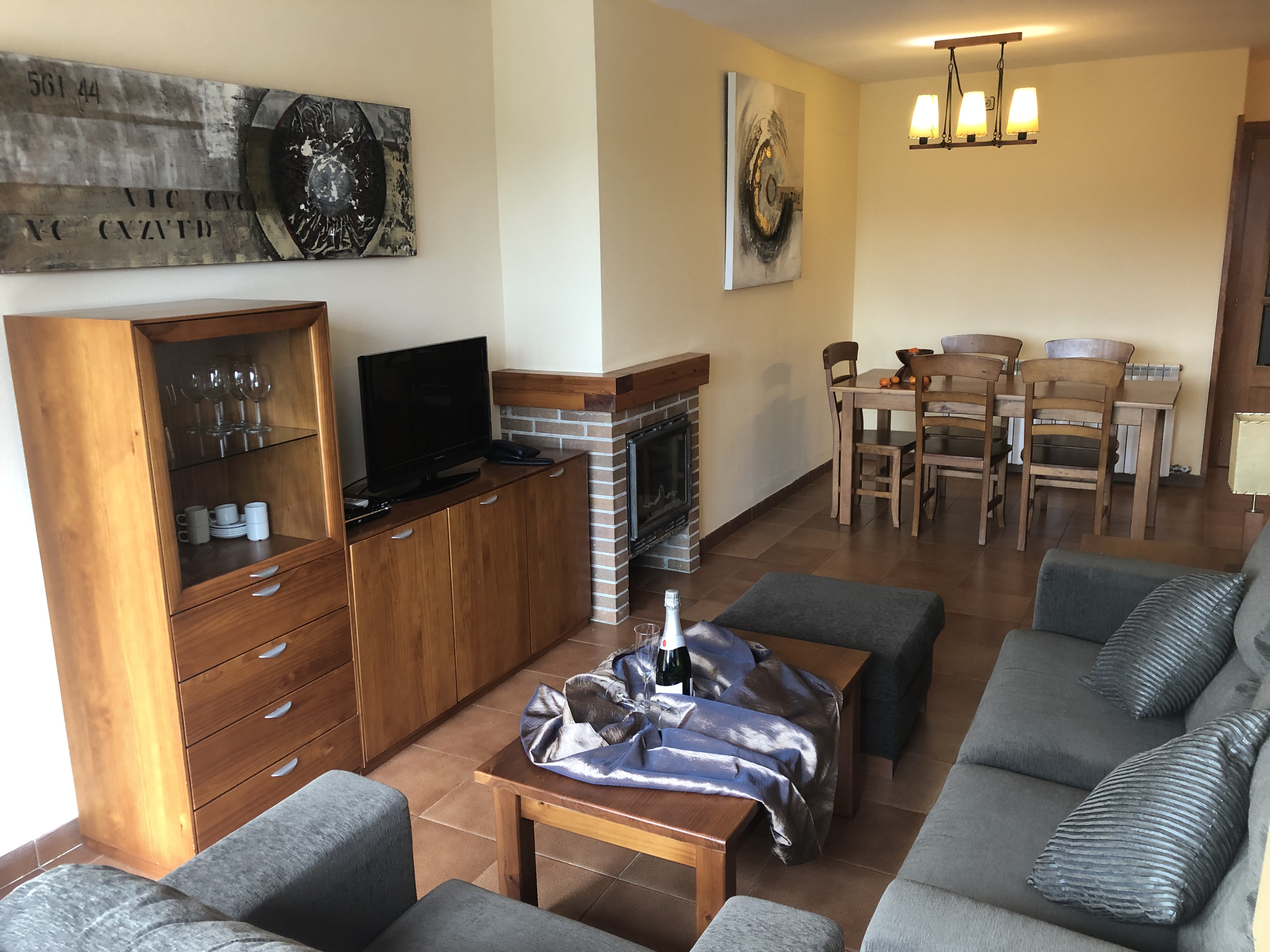 Apartment Capacity 6 Three Bedroom