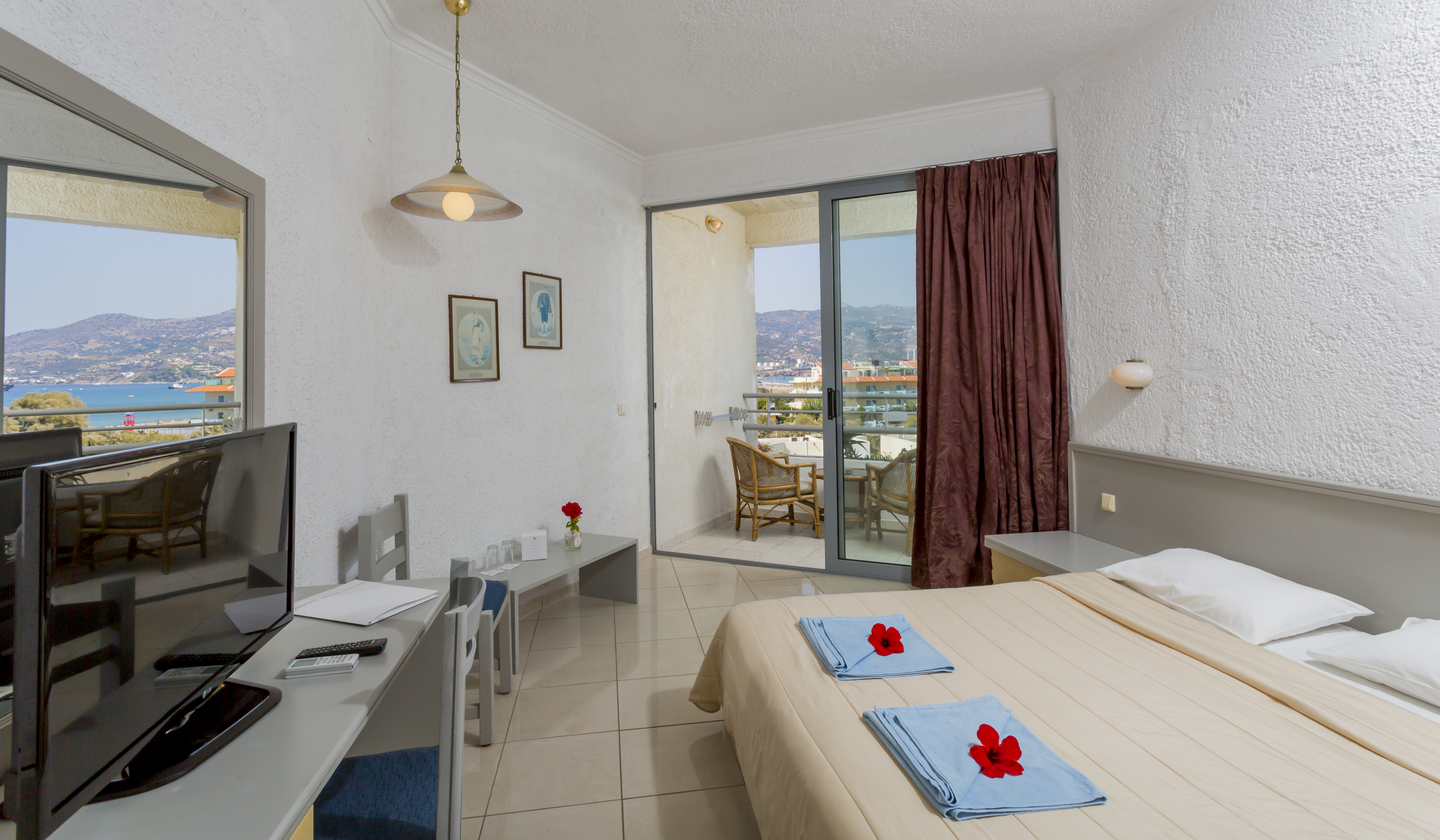 Double or Twin Side Sea View