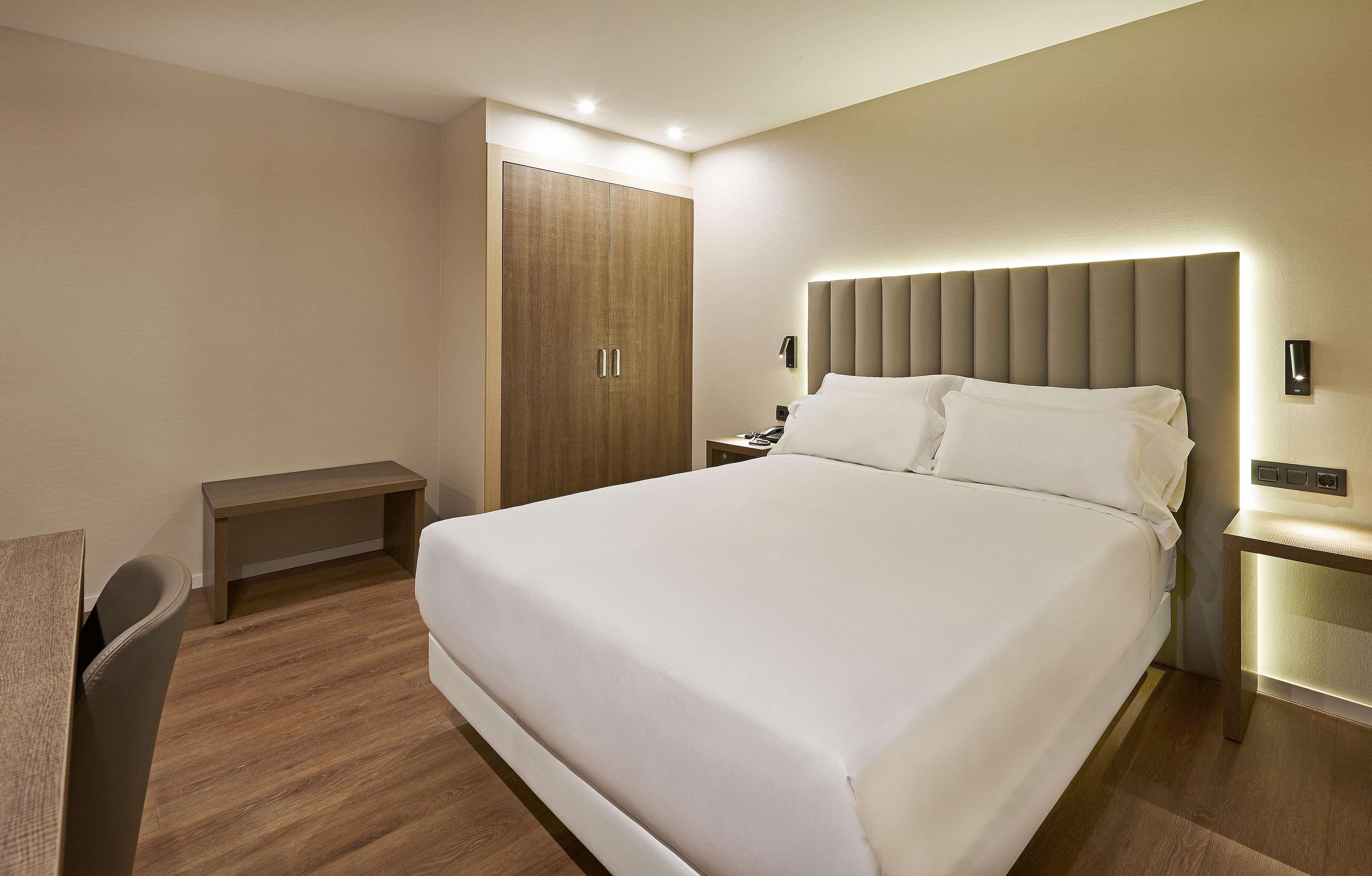 Family Room Capacity 4