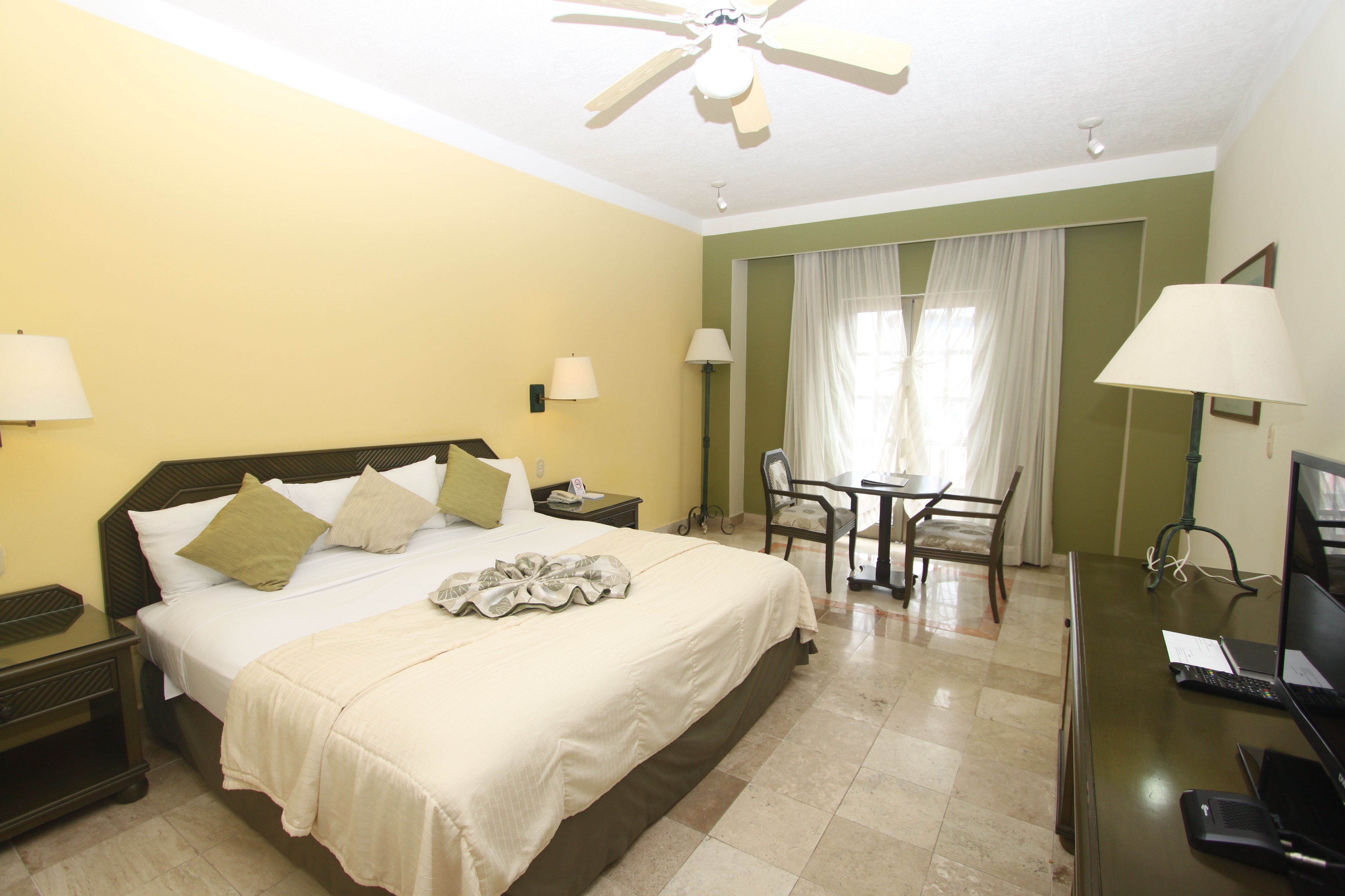 Junior Suite King Size Bed