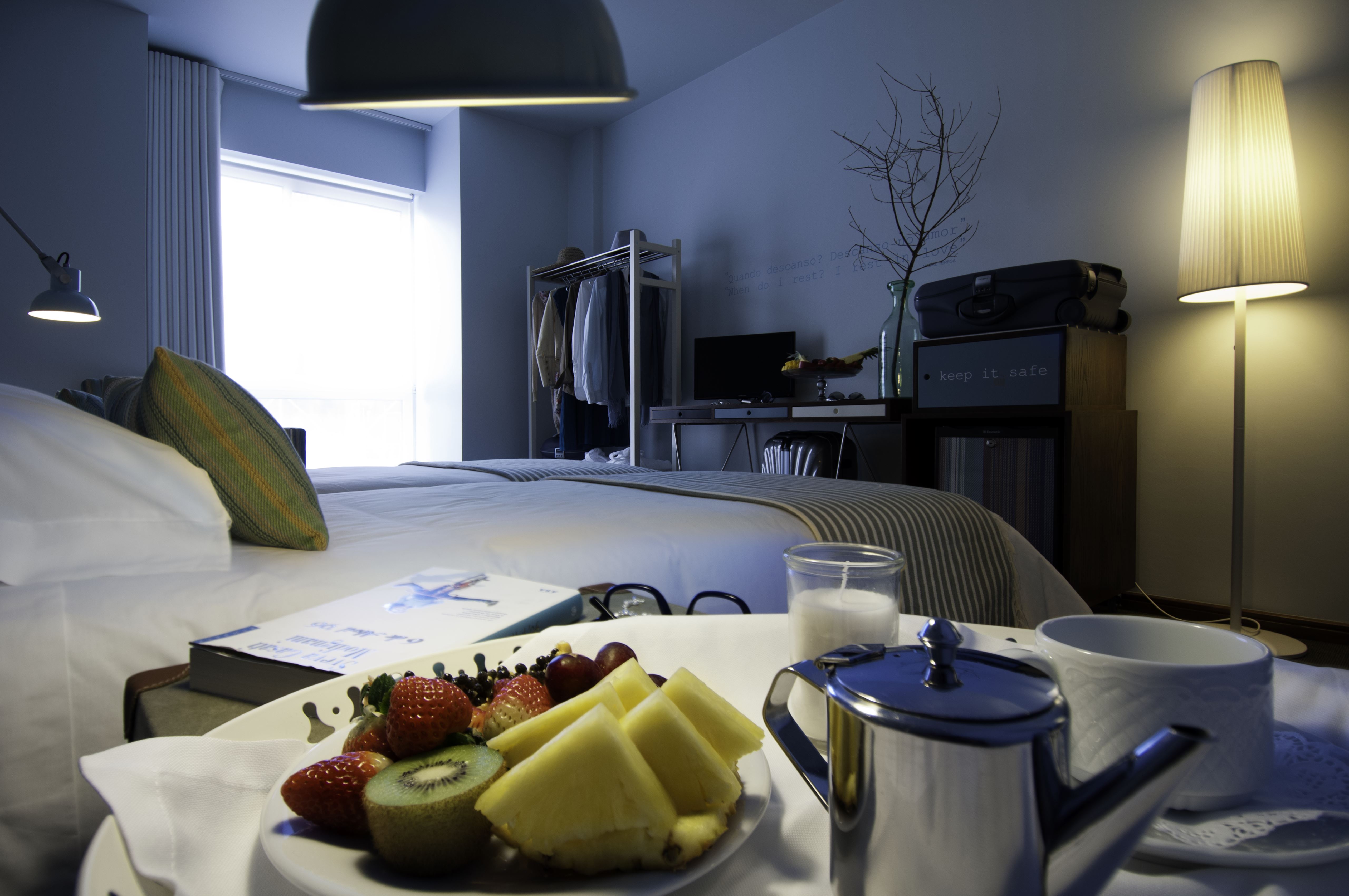 Room Connecting Room