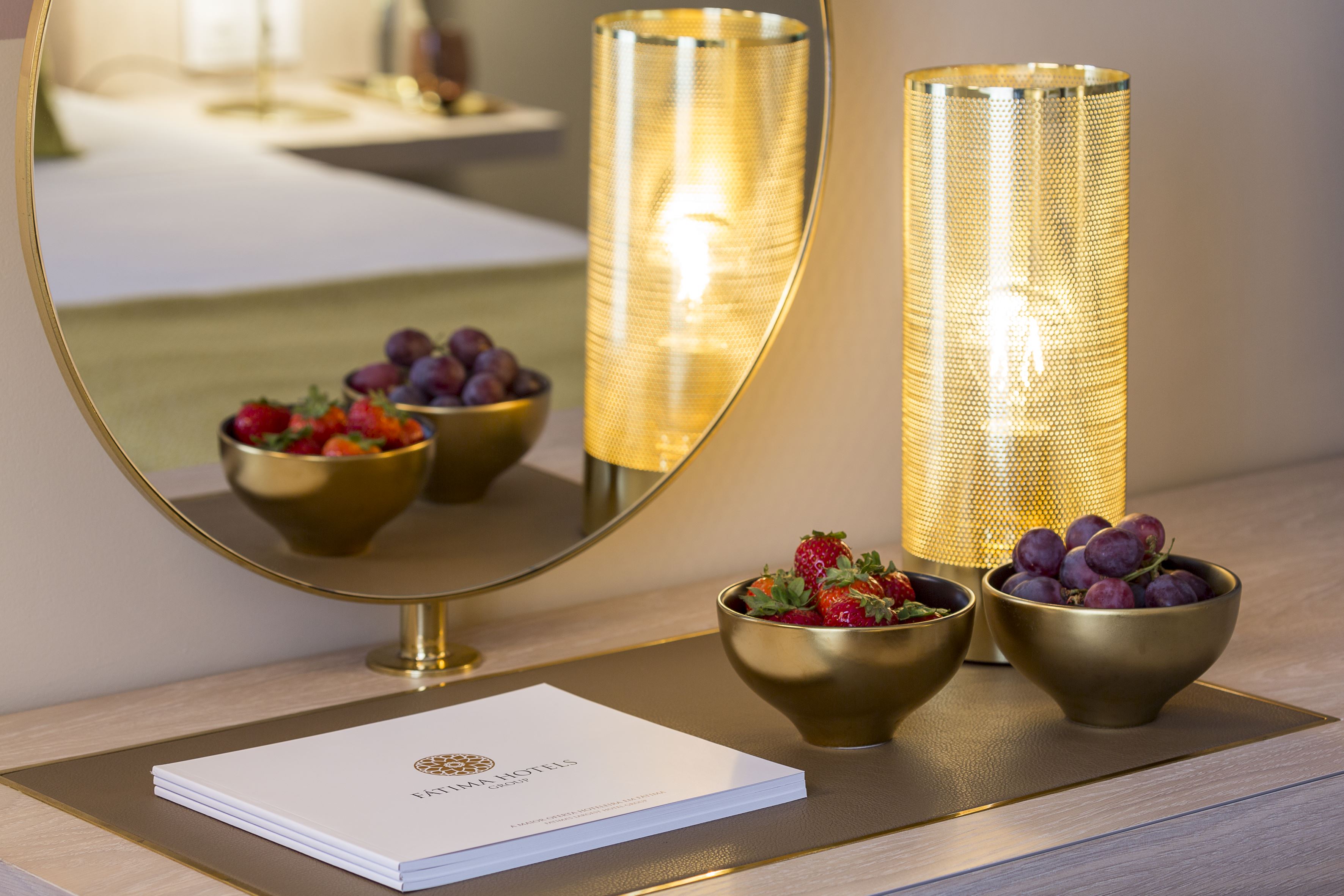 Room Connecting Room