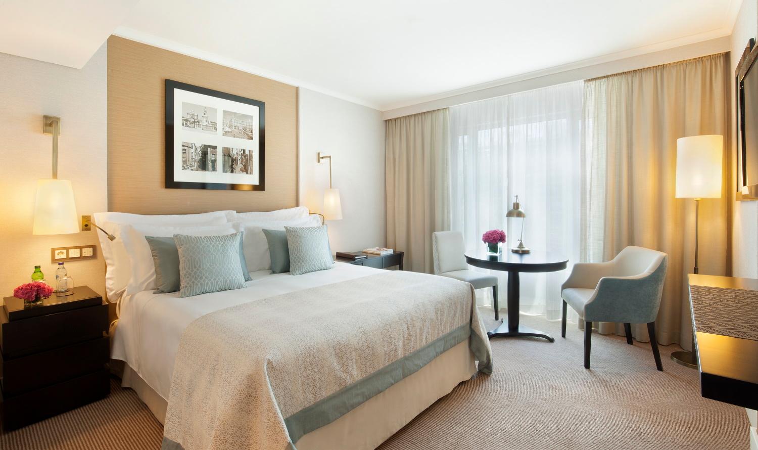 Double Superior Queen Bed