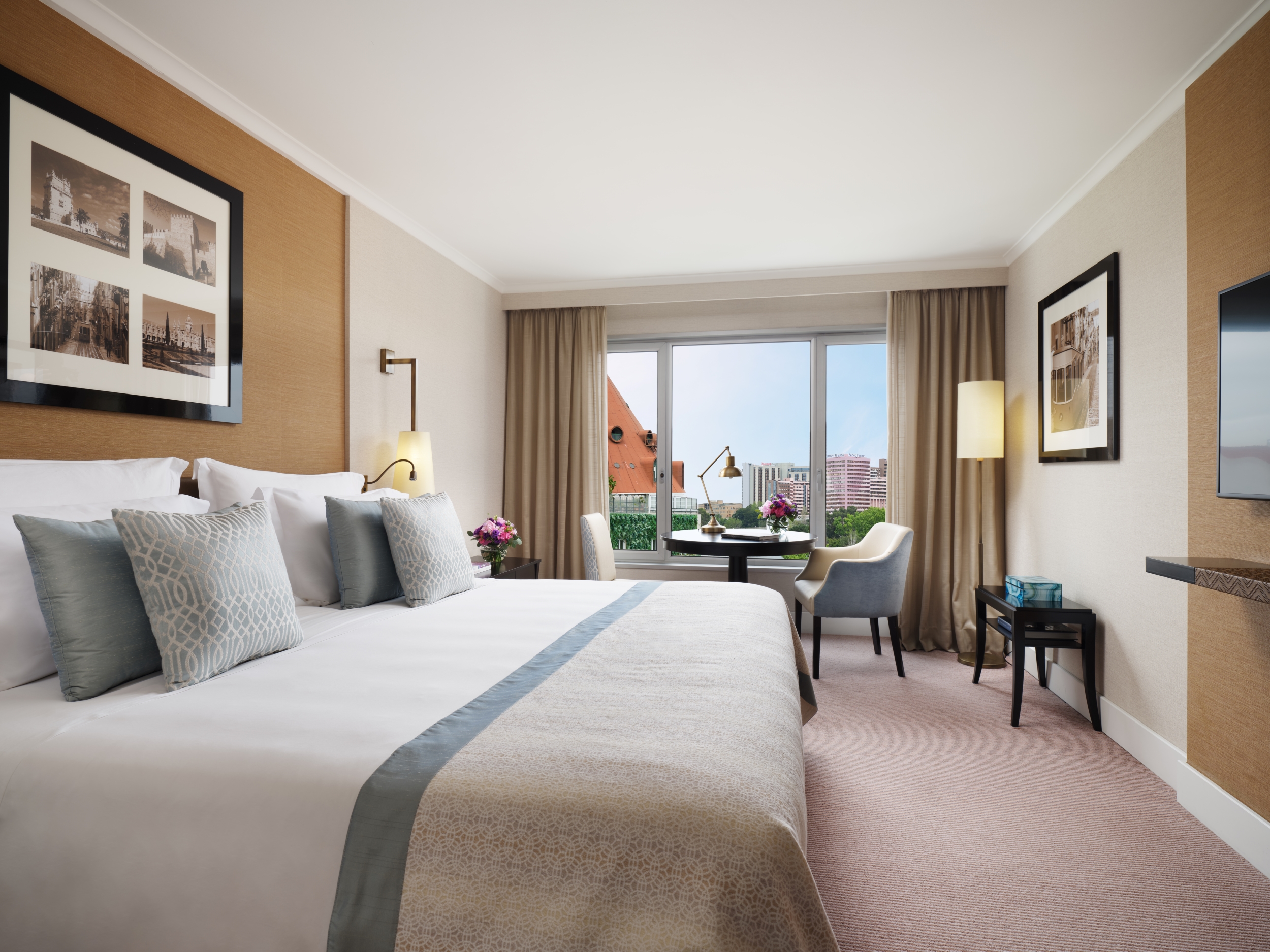 Double King Size Bed