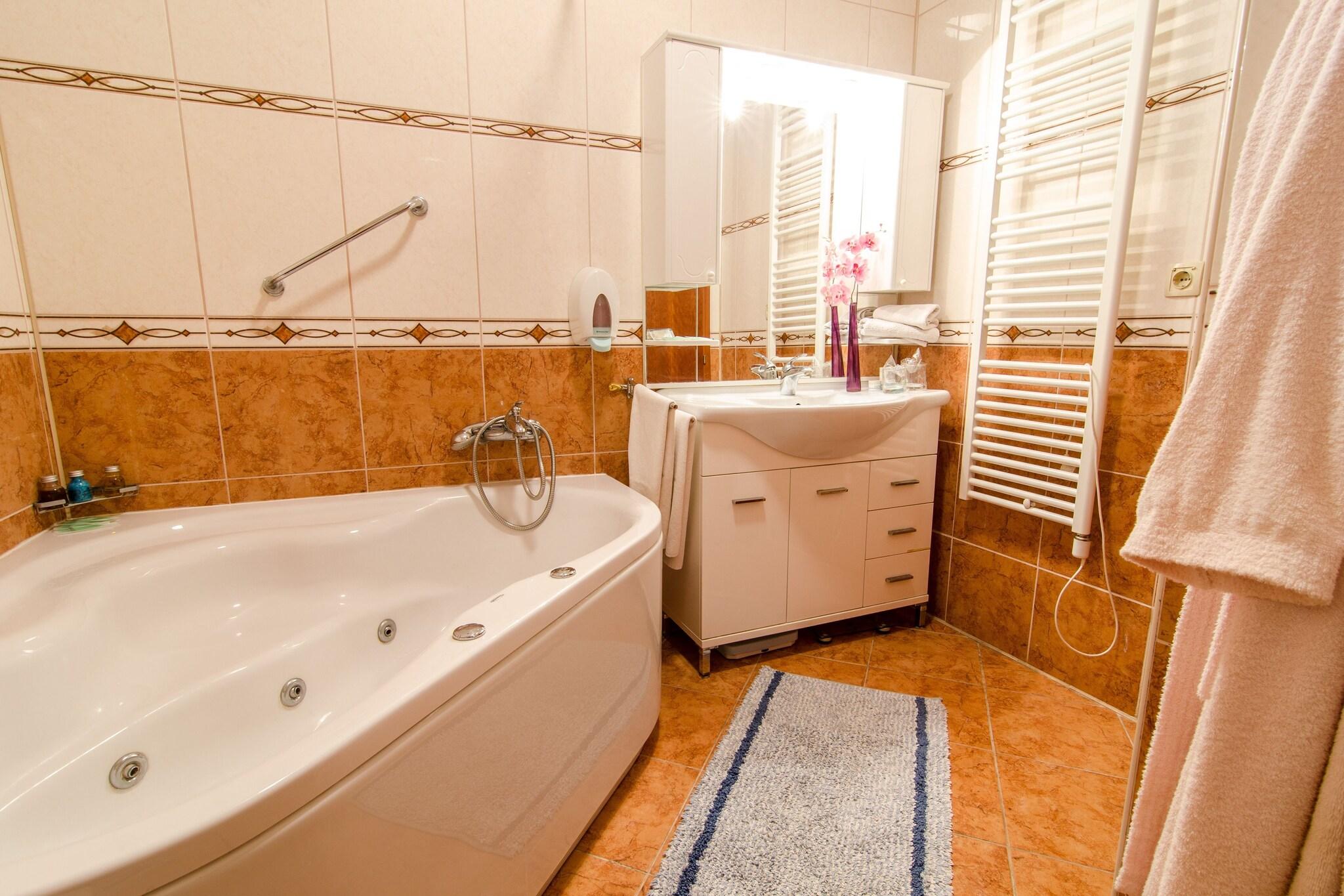 Apartment with Kitchenette