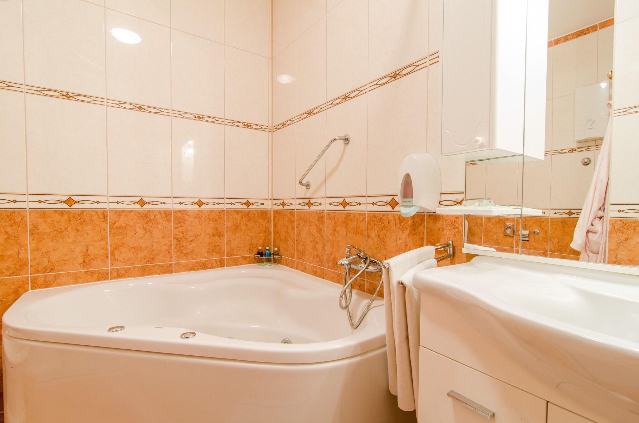 Apartment with Kitchenette