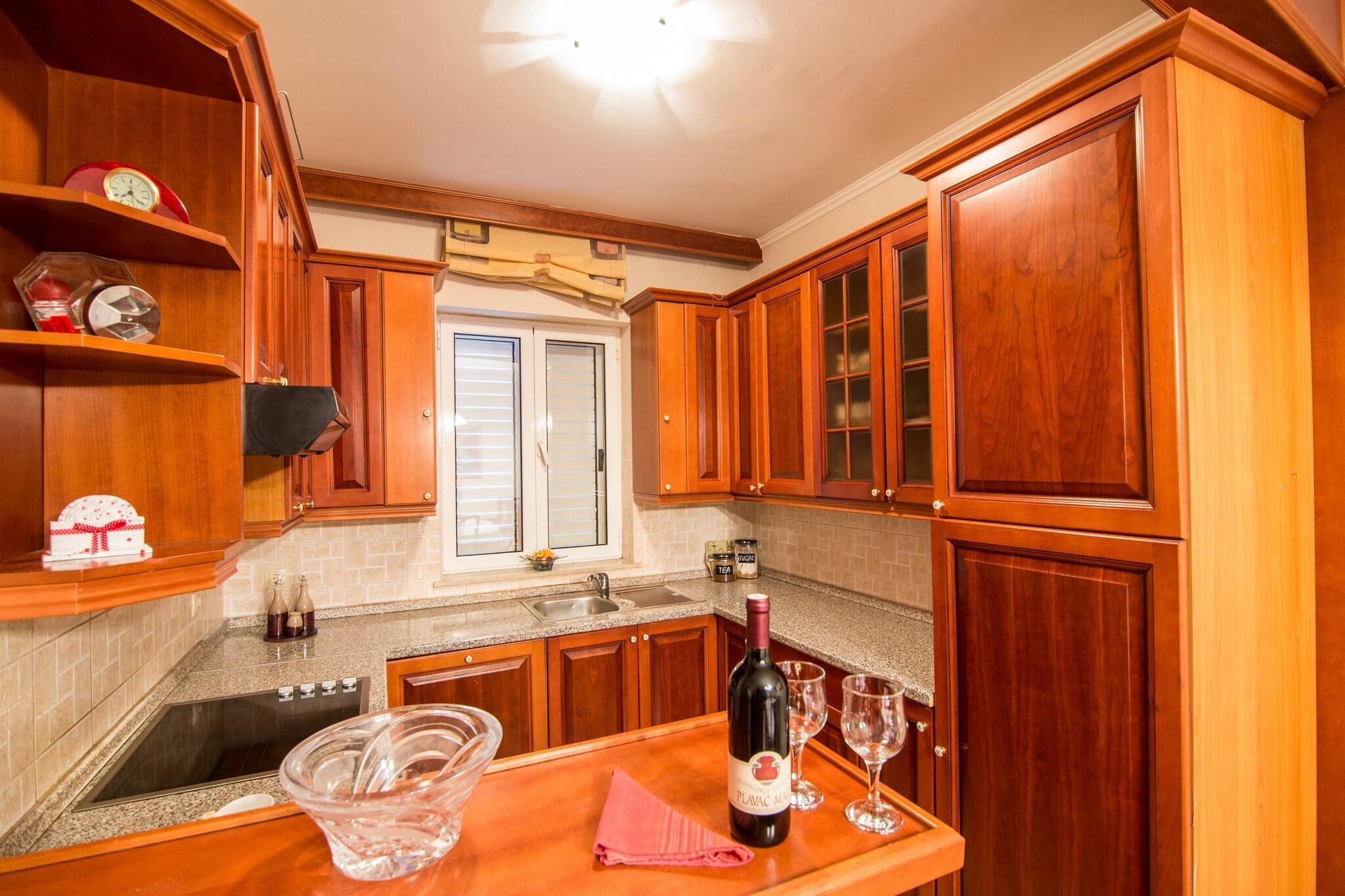 Apartment with Kitchenette