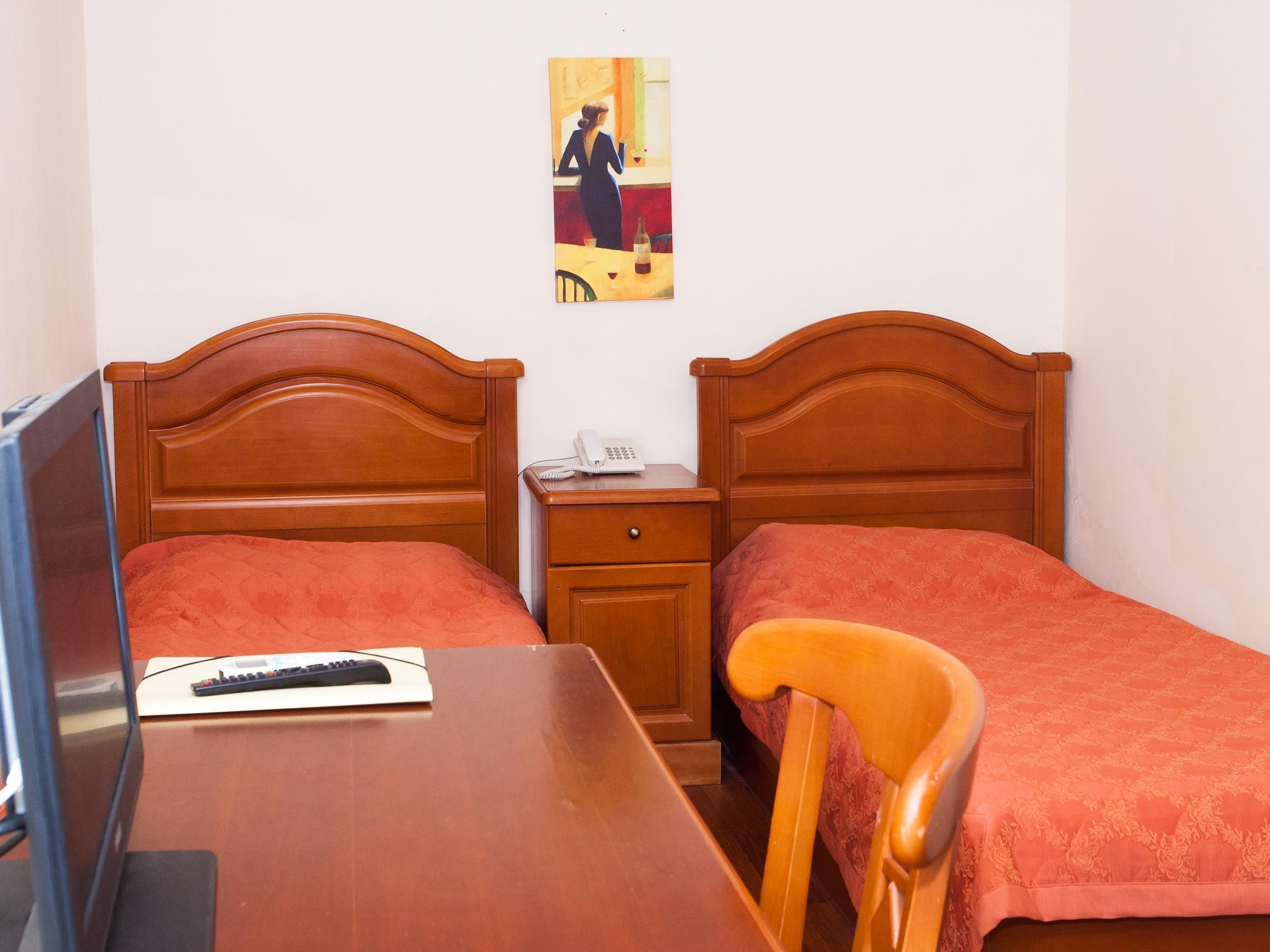 Double or Twin Standard