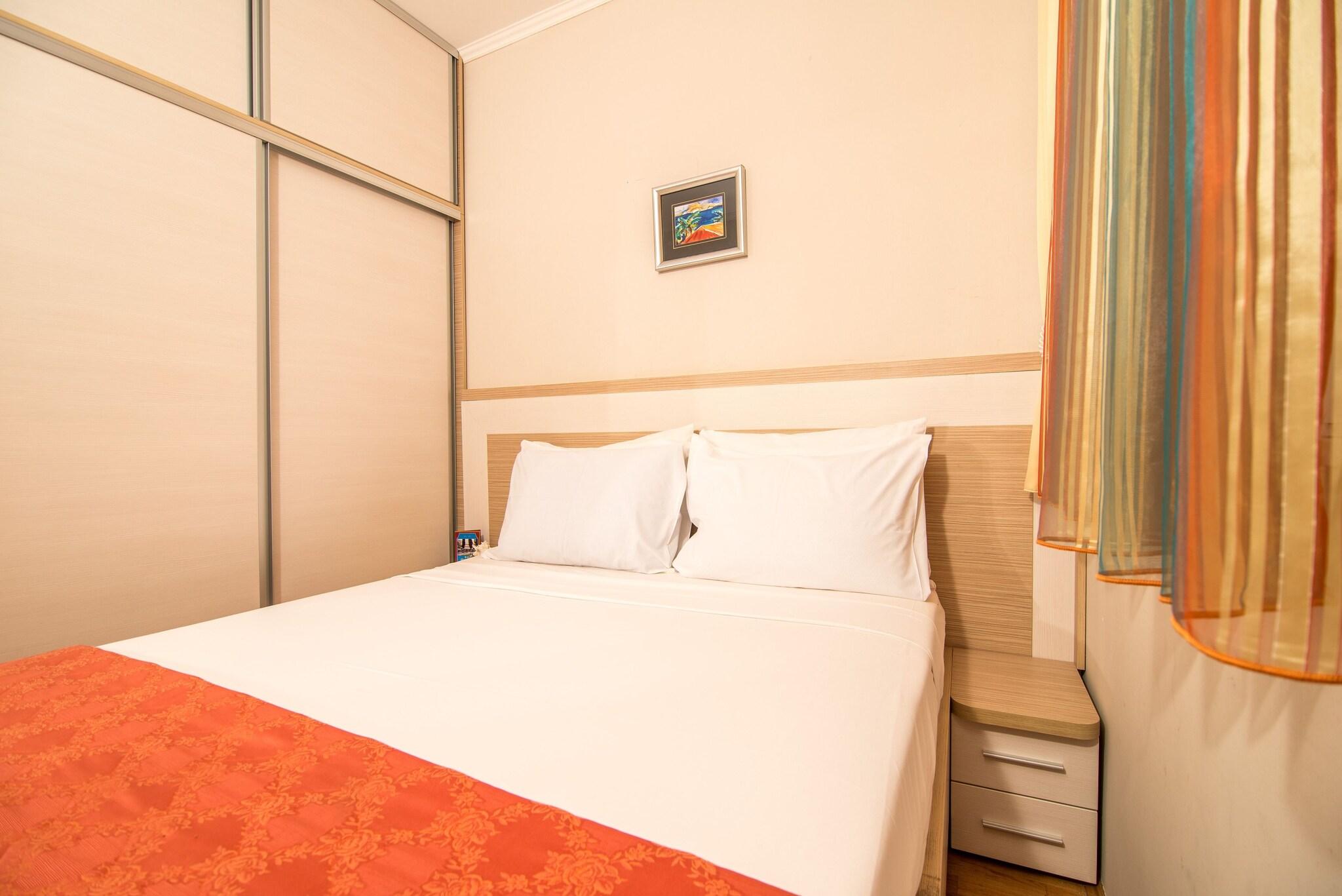 Apartment with Kitchenette