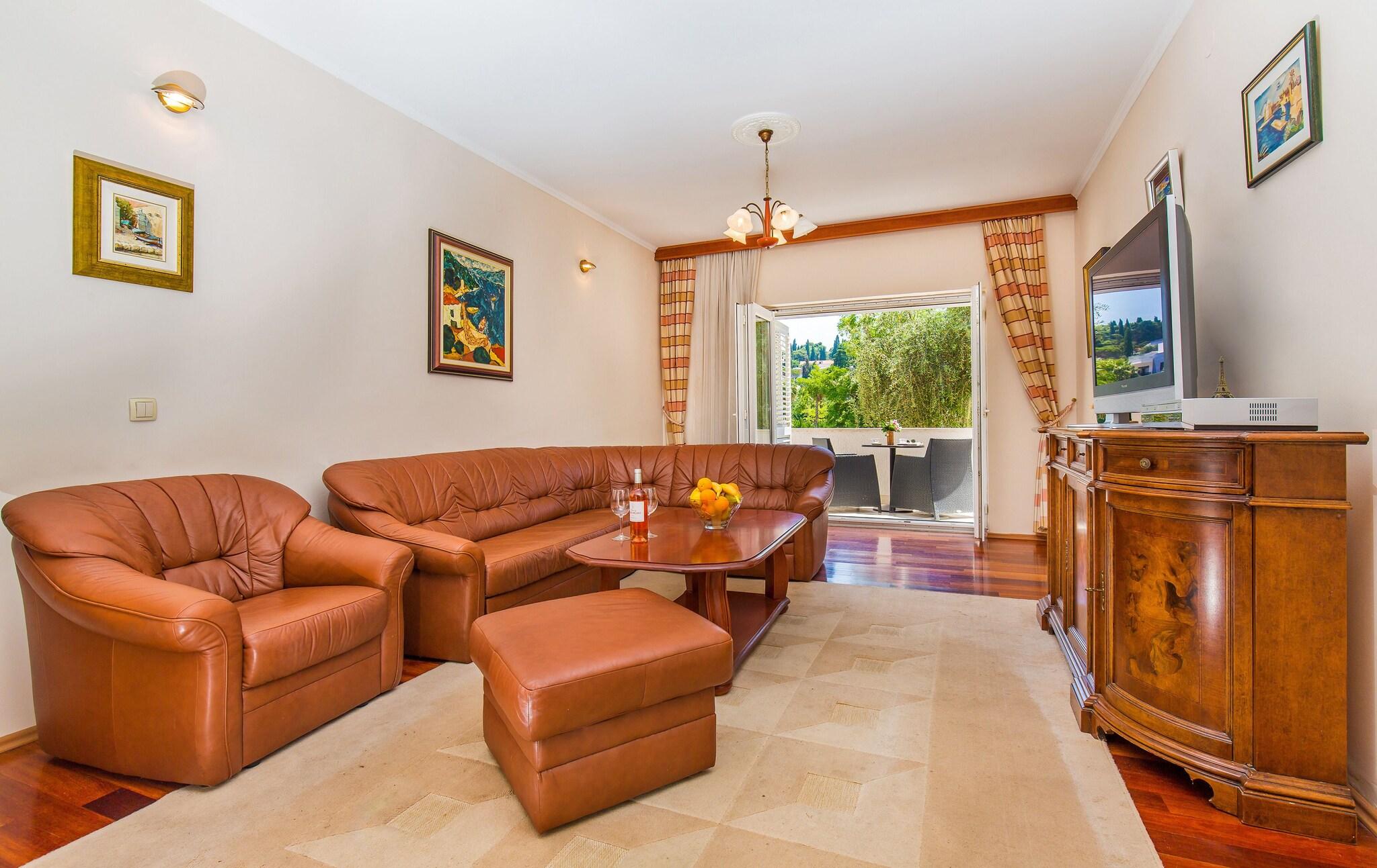 Apartment with Kitchenette