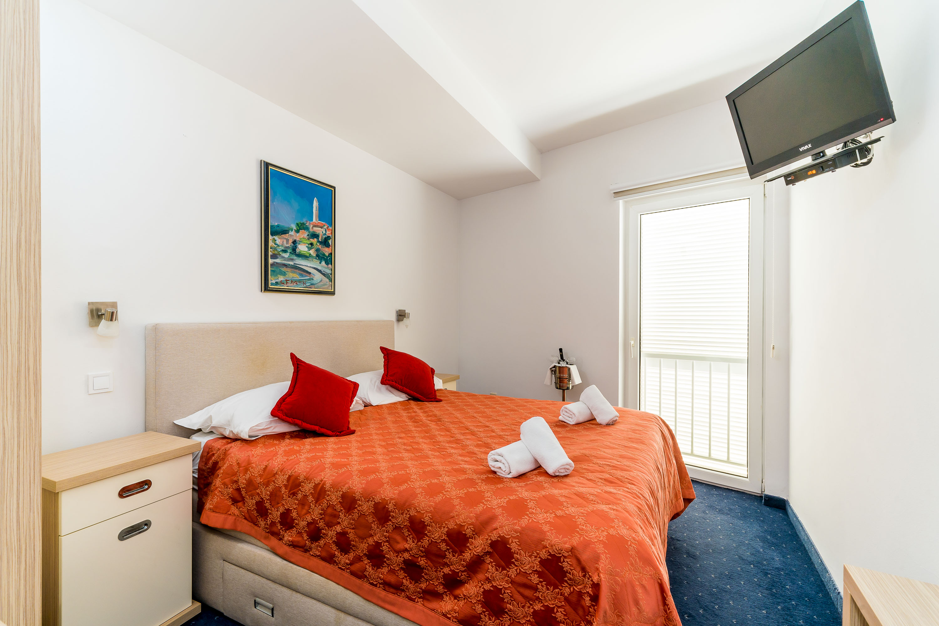 Double or Twin Standard