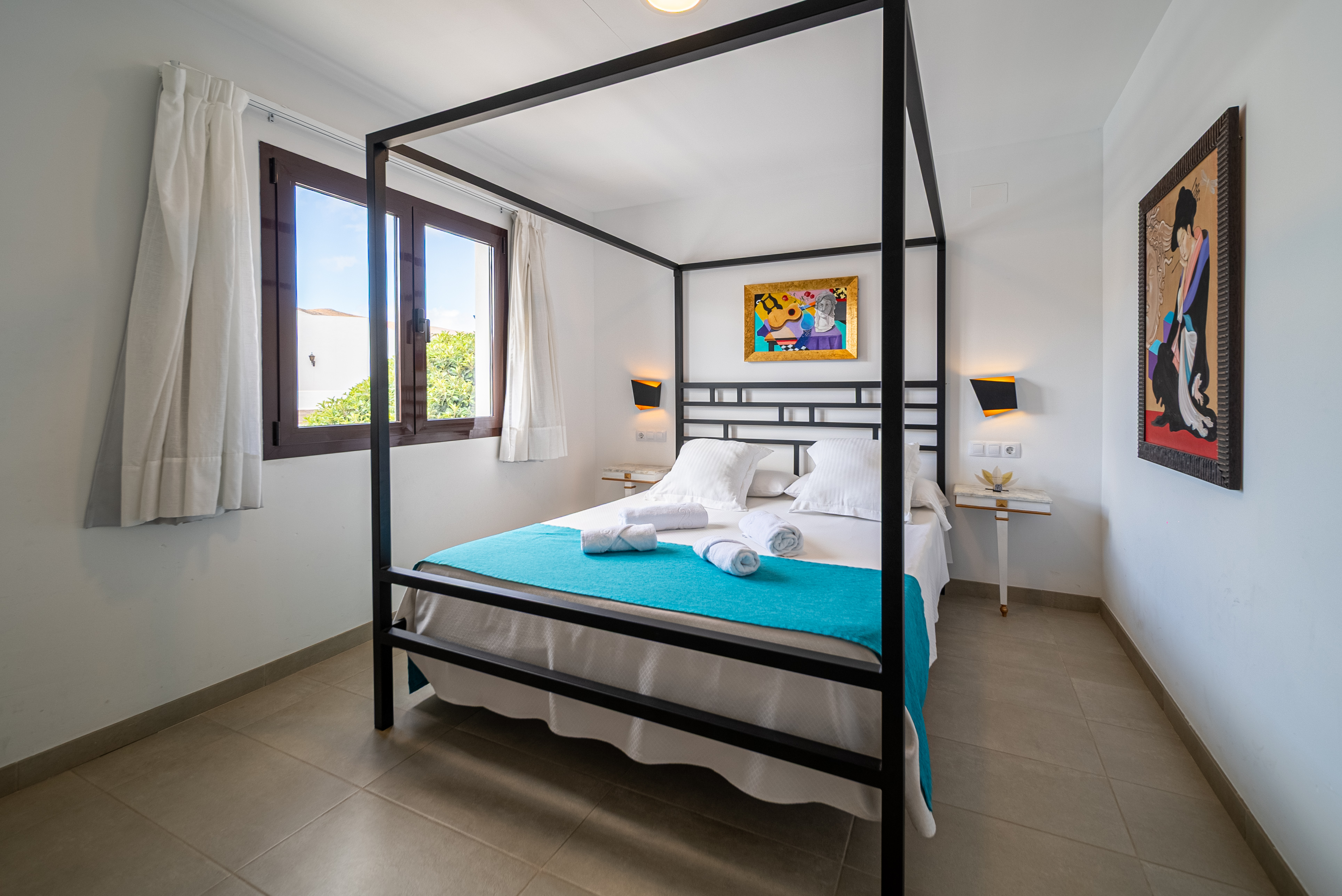 Double Capacity 4 Two Bedrooms