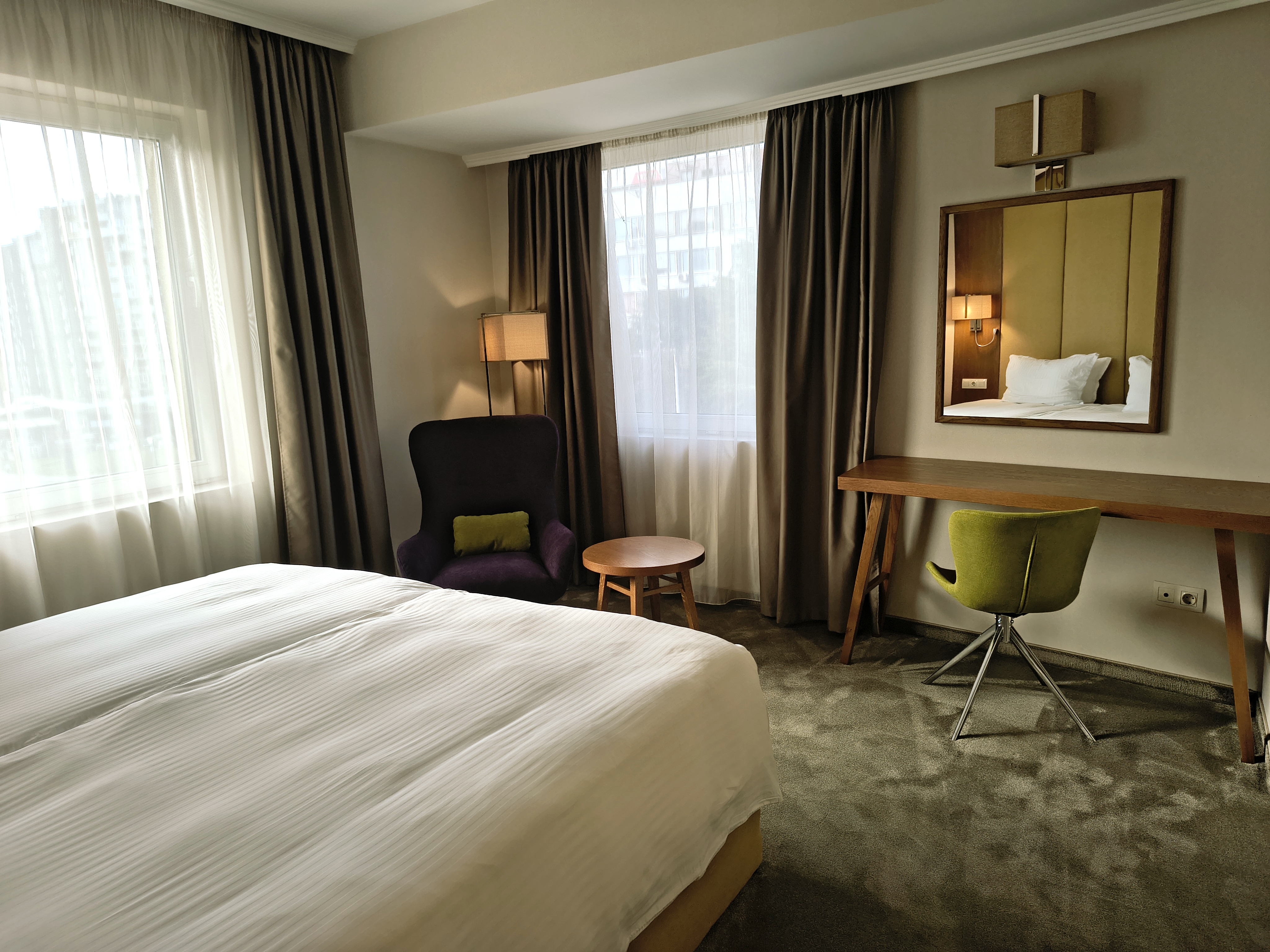 Suite King Size Bed