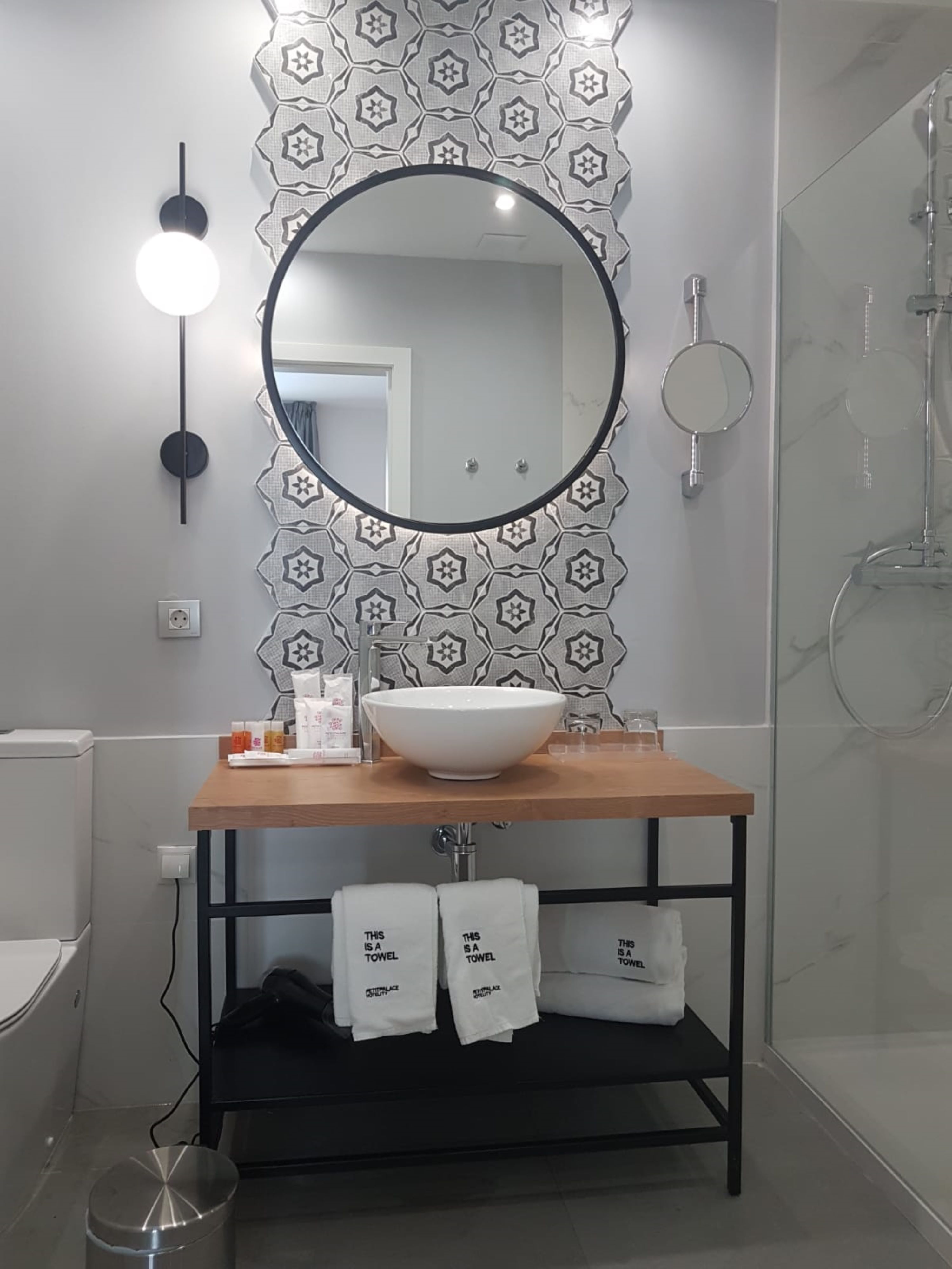 Double or Twin Standard